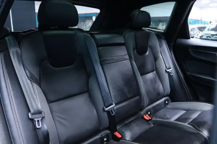 Volvo XC60 2021, foto 28
