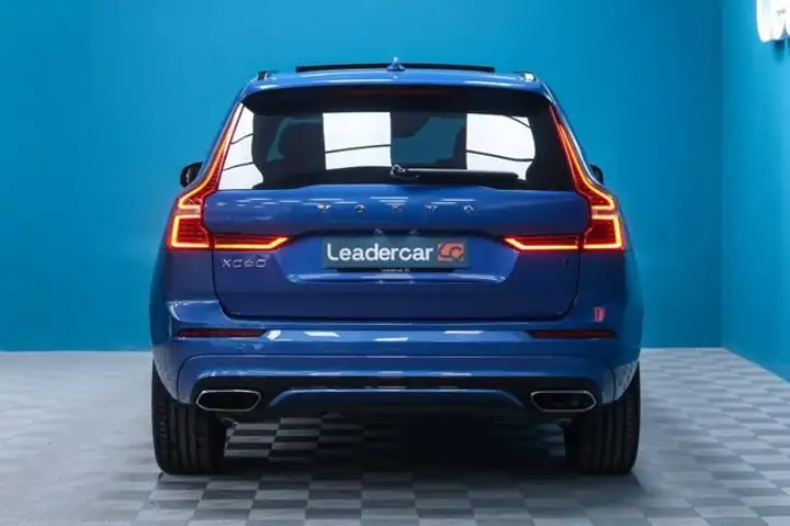 Volvo XC60 2021, foto 18