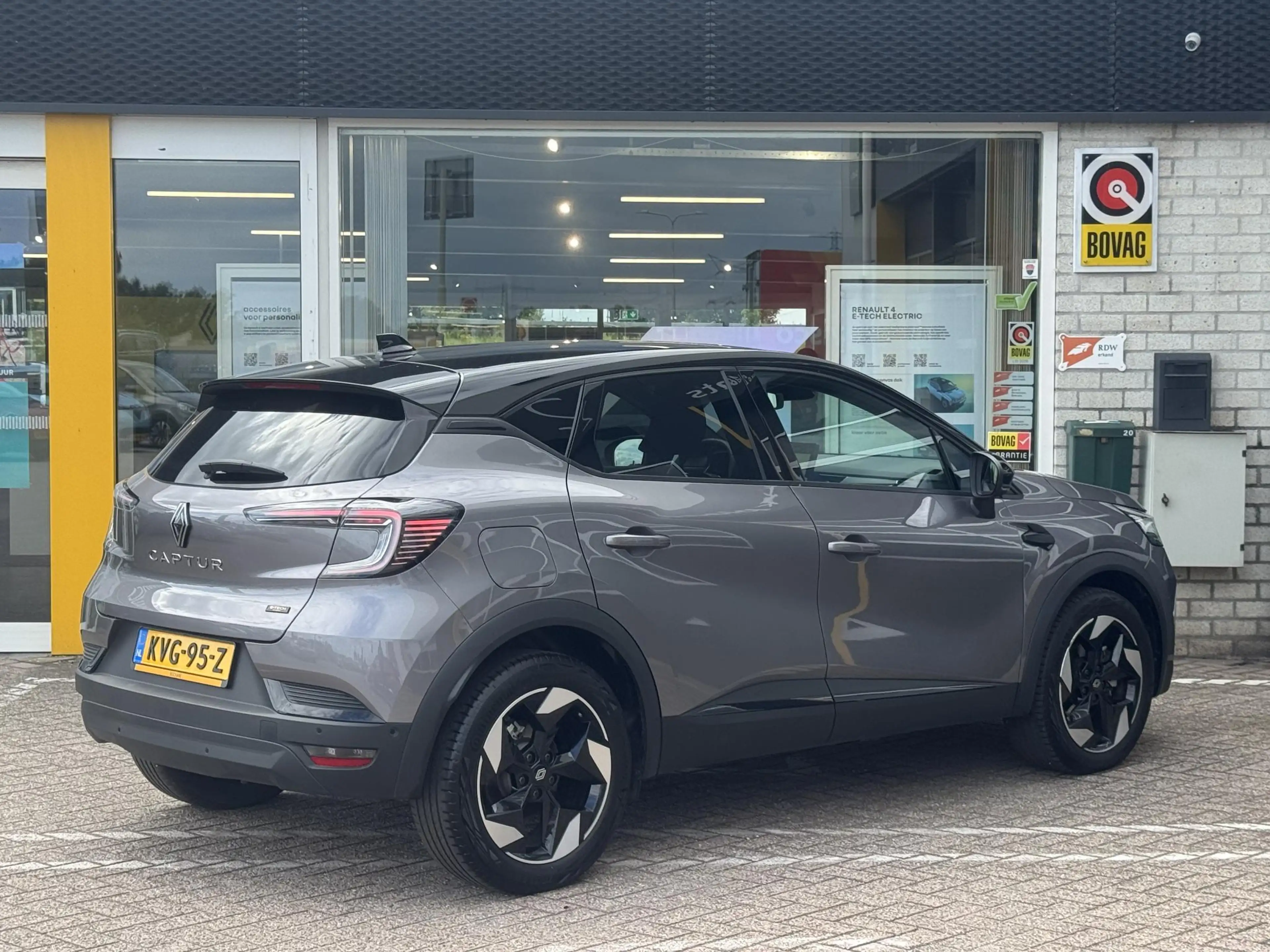 Renault Captur 1.6 E-Tech Hybrid | Google Maps Navigatie | Achter — photo 2