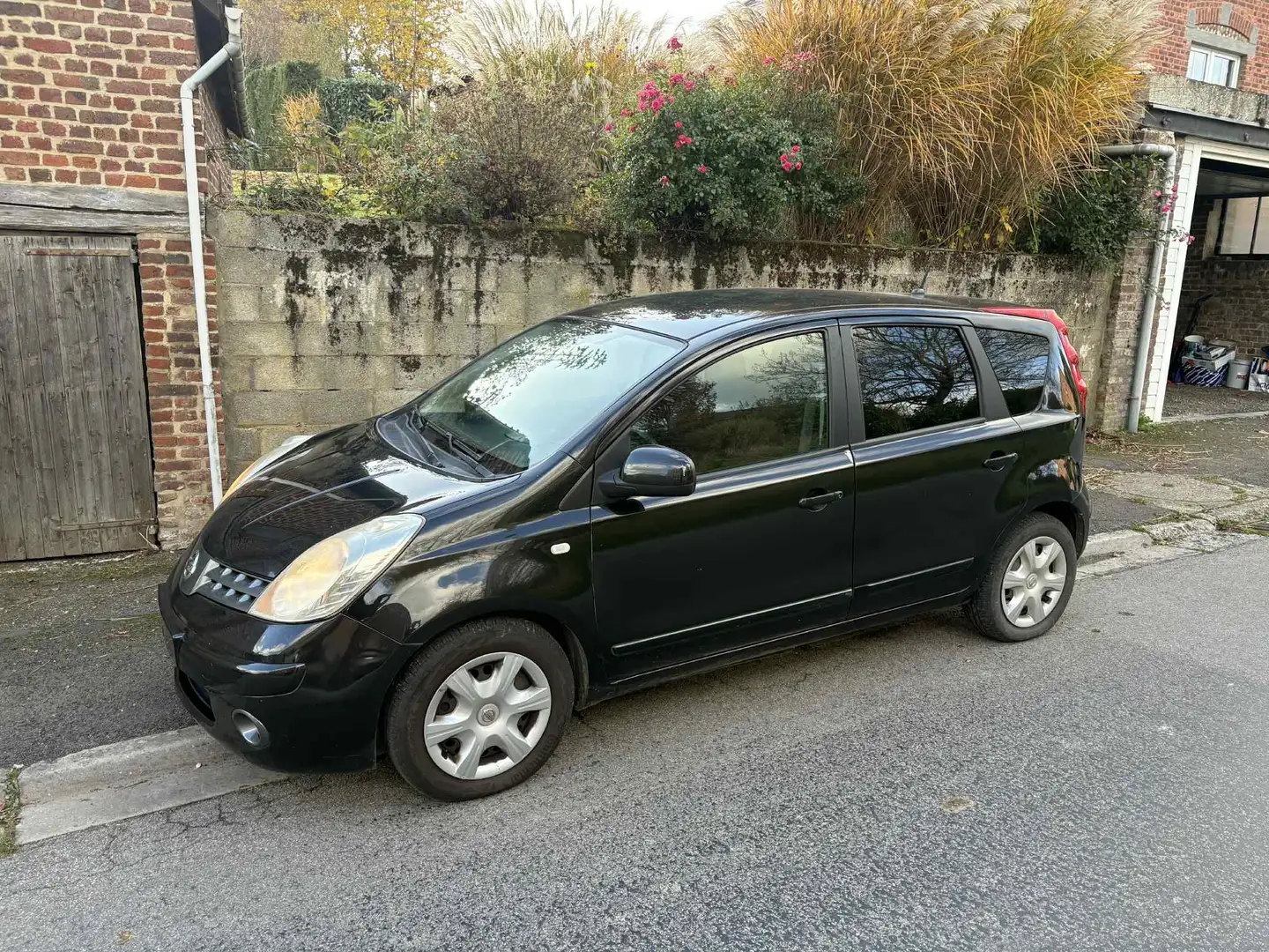 Nissan Note 1.5 dCi Elegance Schwarz - 2