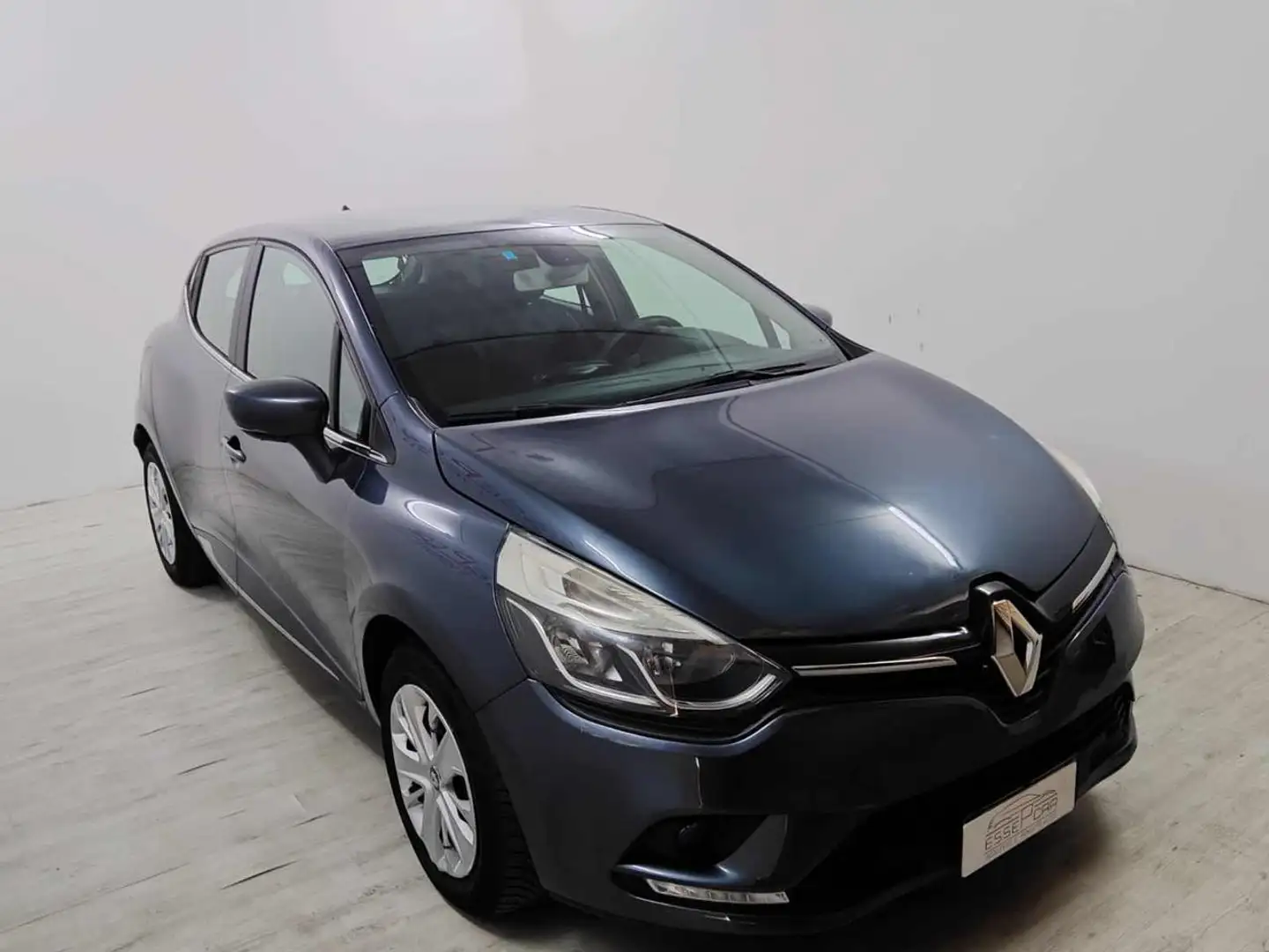 Renault Clio Sporter TCe 12V 90CV Start&Stop Energy Excite Grigio - 2