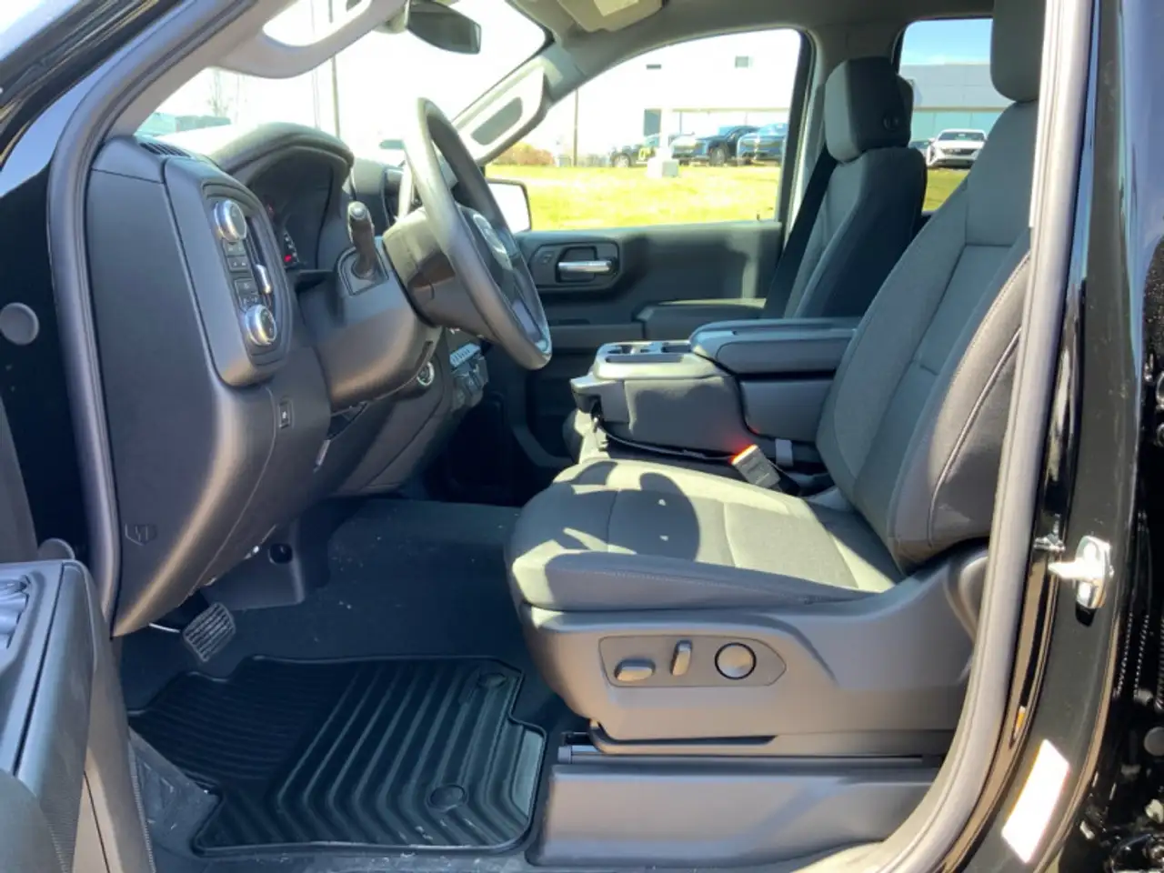 GMC Sierra 1500 снимка GMC Sierra 1500