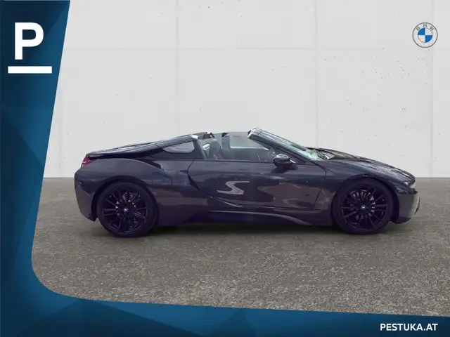 BMW I8 view 3