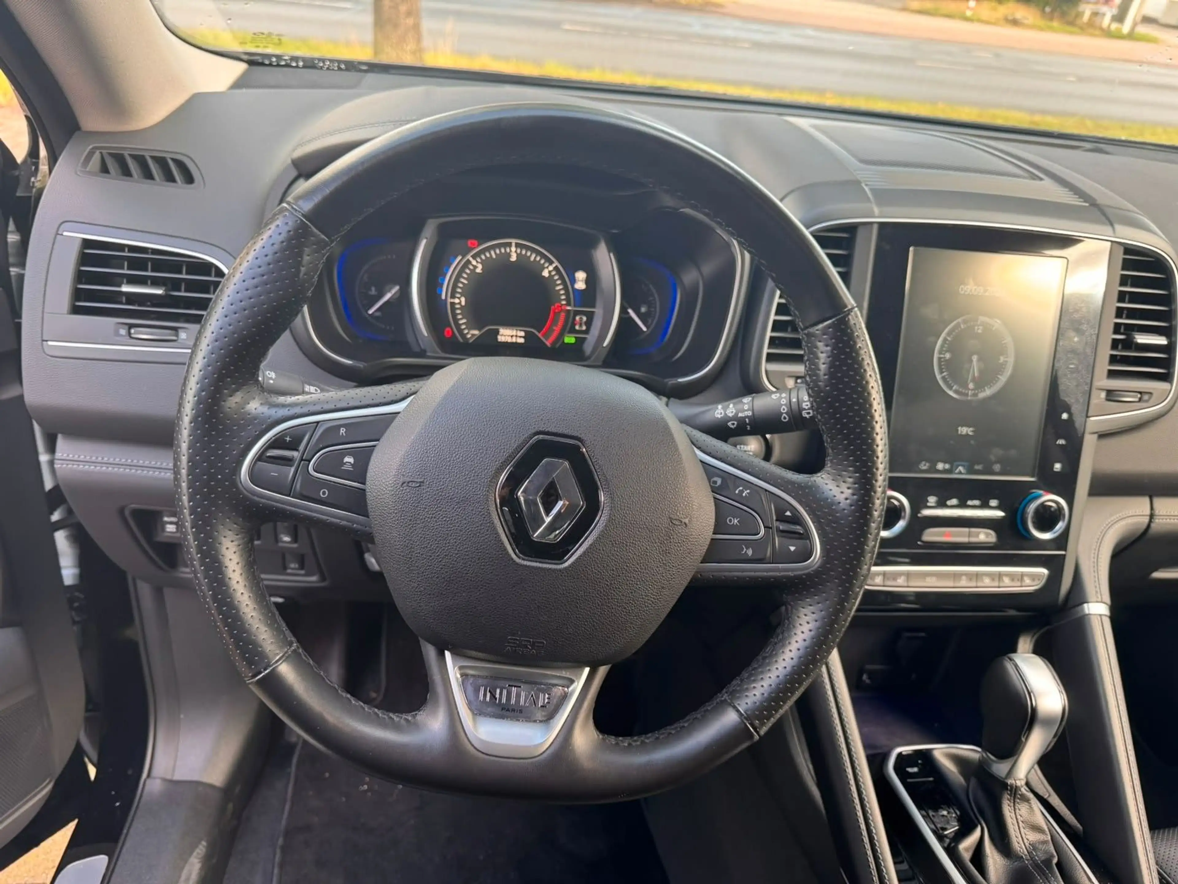 Renault Koleos Initiale Paris 4x4 — photo 14