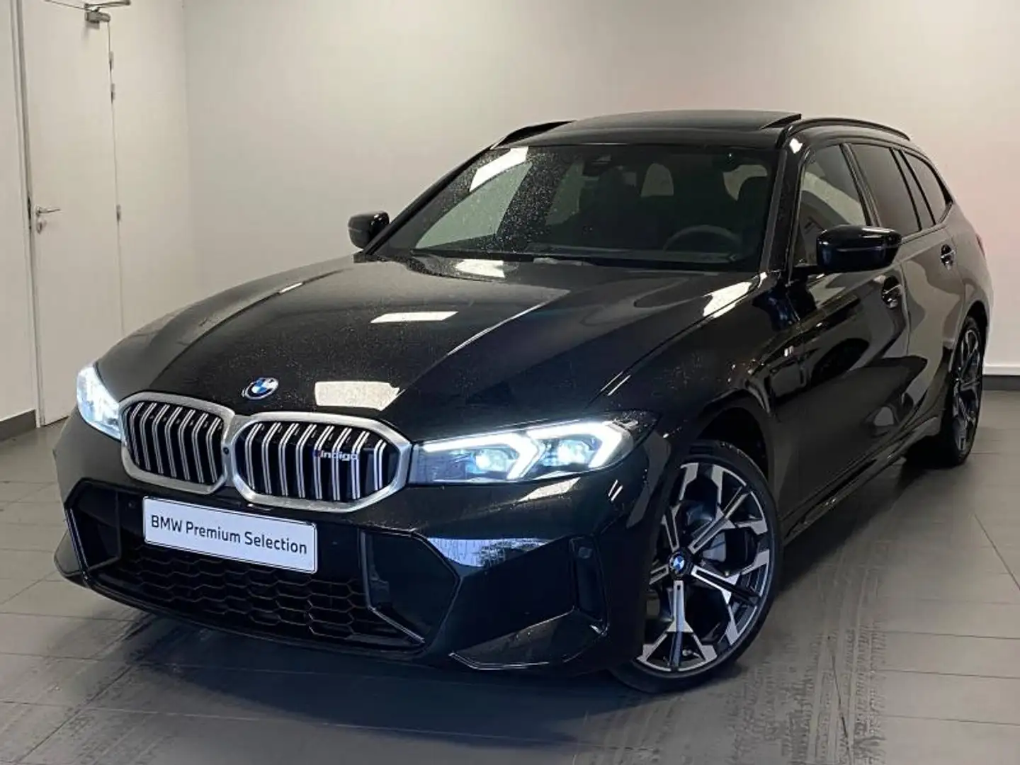 BMW 330 330eA 292ch M Sport Schwarz - 1