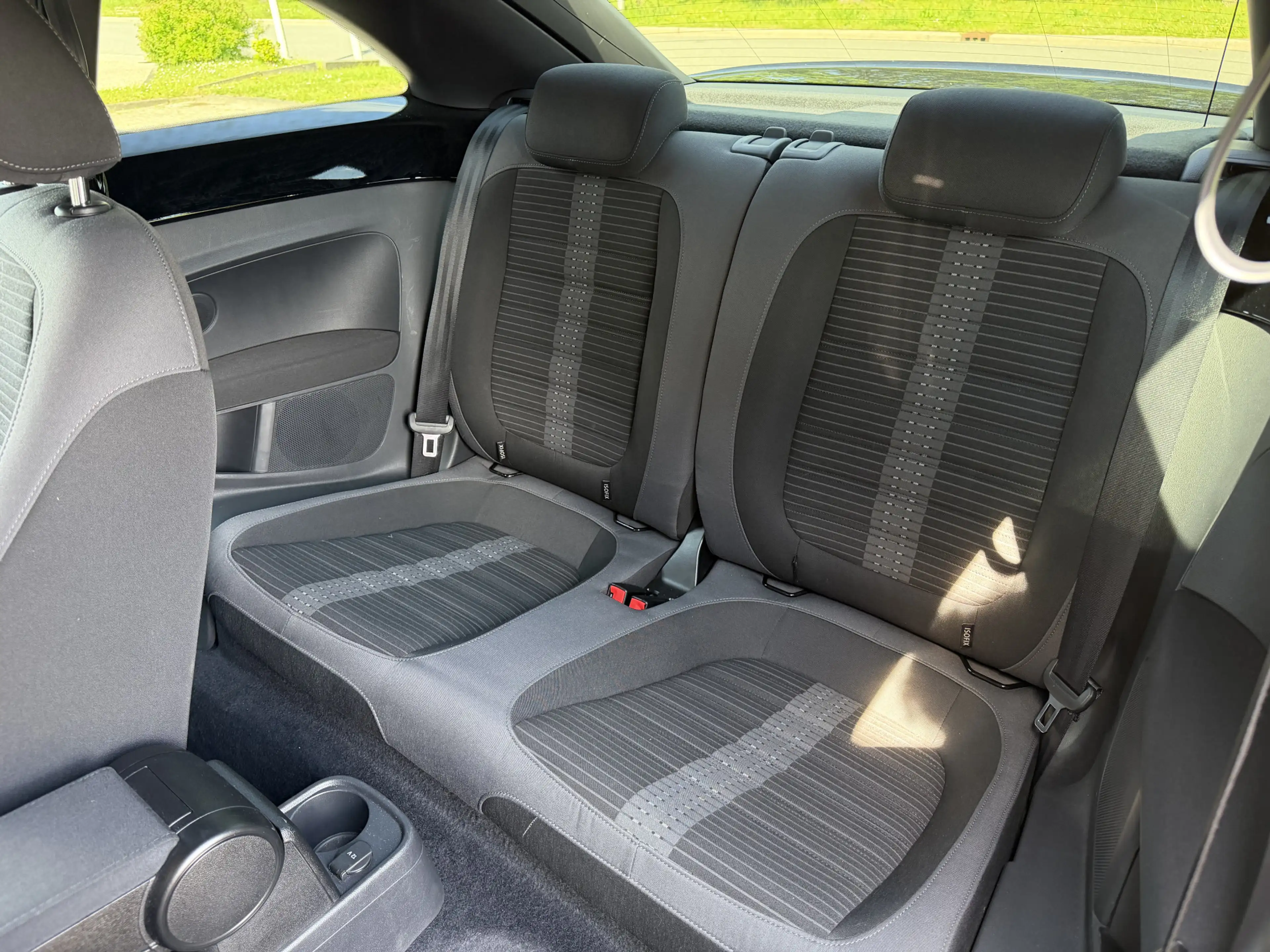 Volkswagen Beetle 1.4 TSI Trend Automaat / Sportstoelen / Carplay / — photo 6
