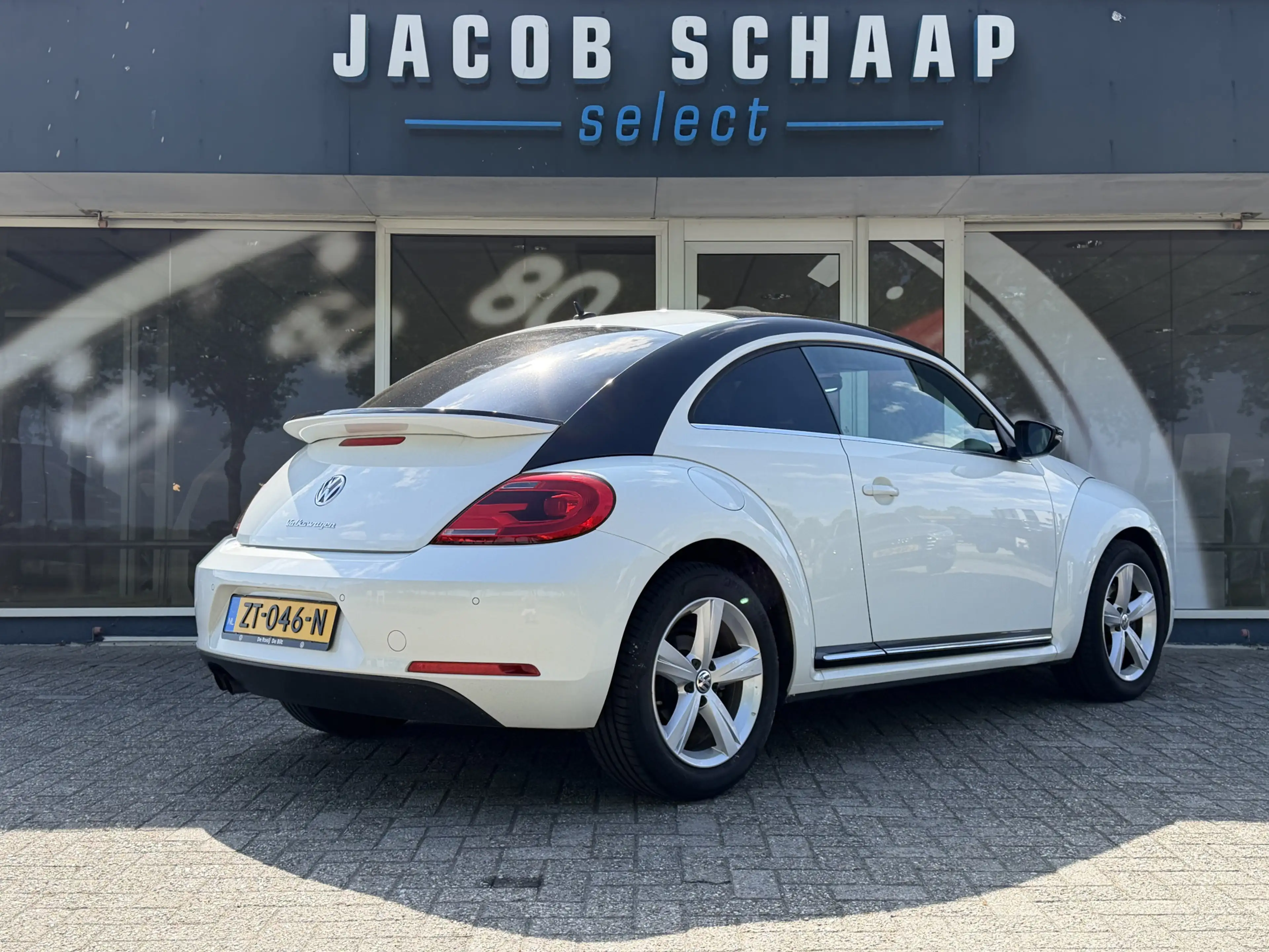 Volkswagen Beetle 1.4 TSI Trend Automaat / Sportstoelen / Carplay / — photo 14