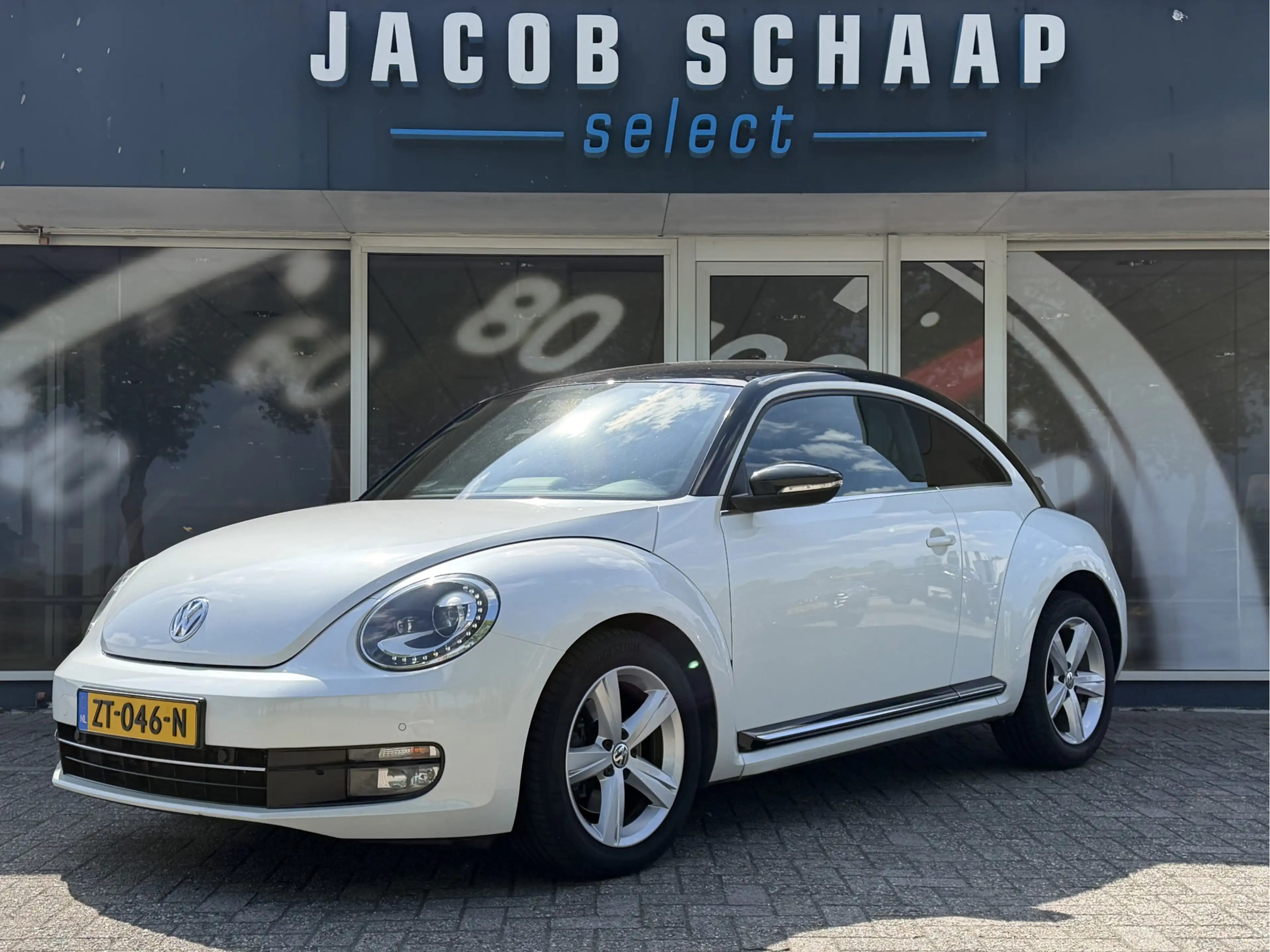 Volkswagen Beetle 1.4 TSI Trend Automaat / Sportstoelen / Carplay /
