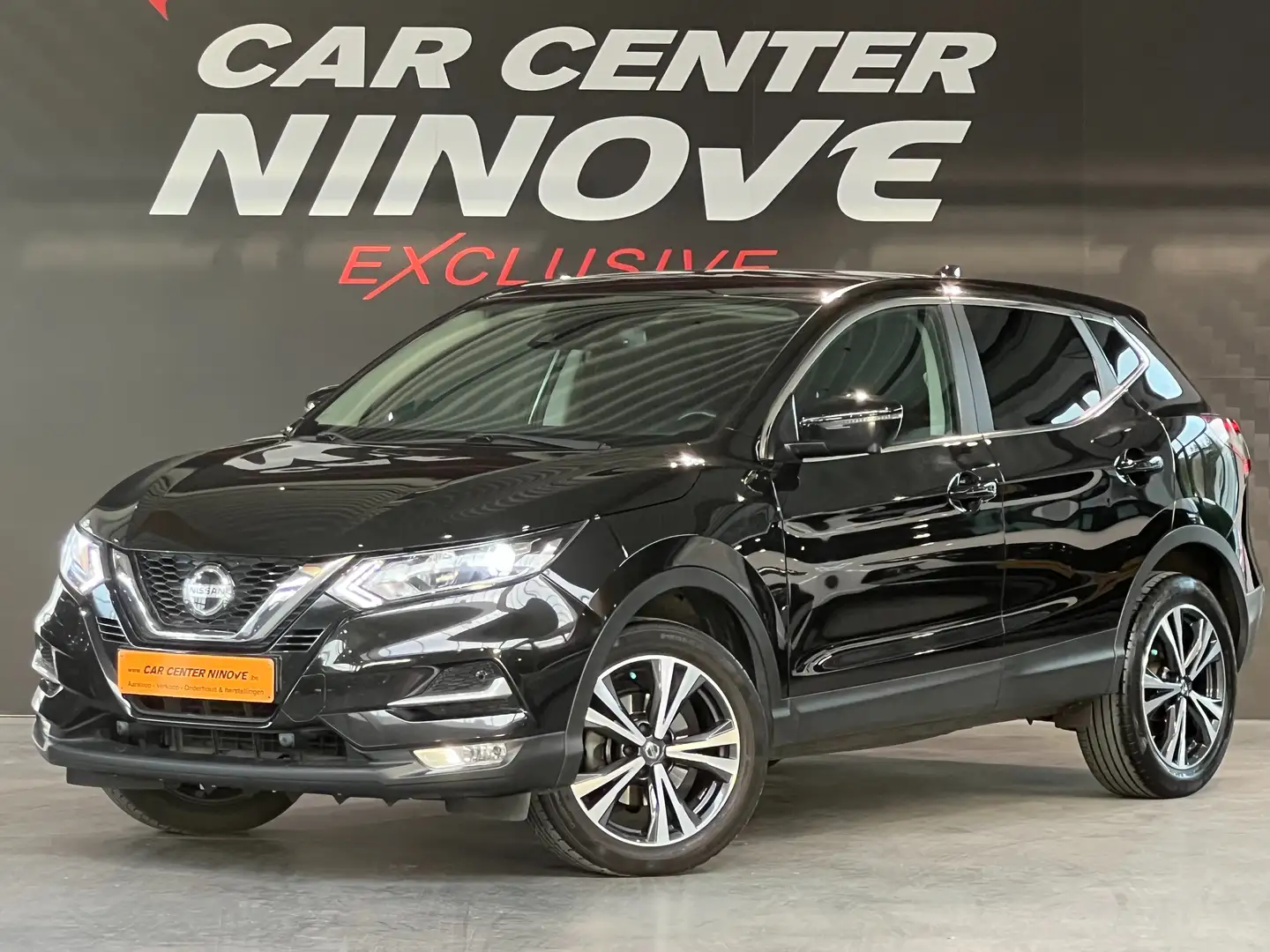 Nissan Qashqai Qashqai 1.3 DIG-T N-CONNECTA Negro - 1