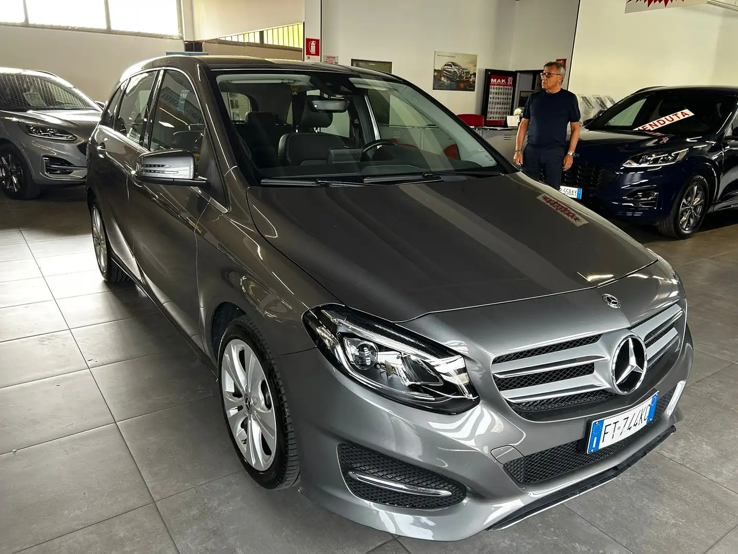 Mercedes-Benz B 180 Classe B sport automatica Grigio - 2