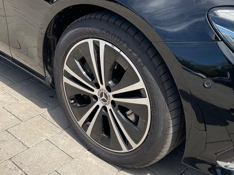 Mercedes-Benz E 400 d 4Matic CarPlay Navi Park Pano RFK ViCo — photo 11