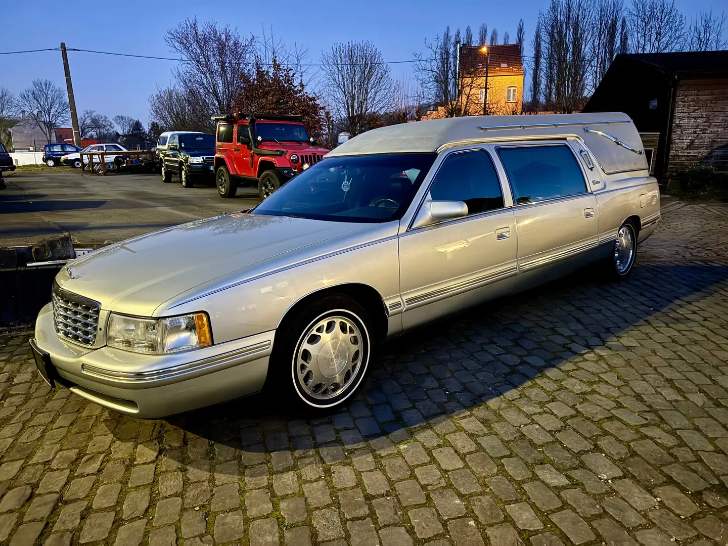 Cadillac Corbillard V8 Belgium car 59000 km !! car-pass Gris - 1