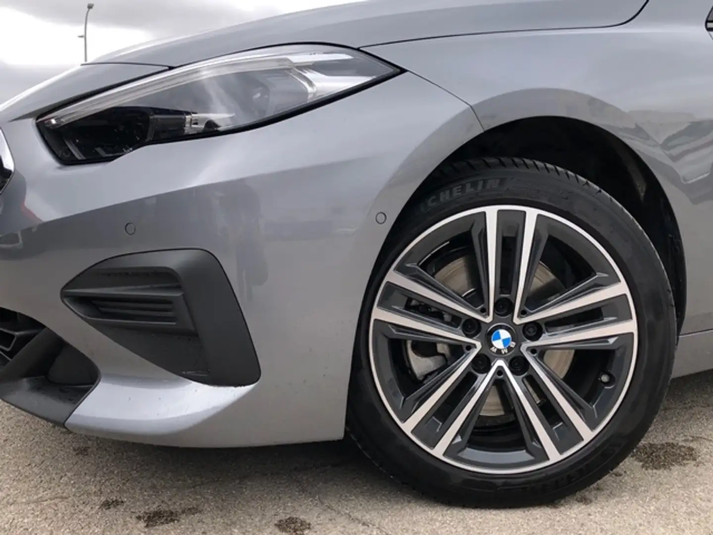BMW 218 218i Gran Coupé Grau - 2