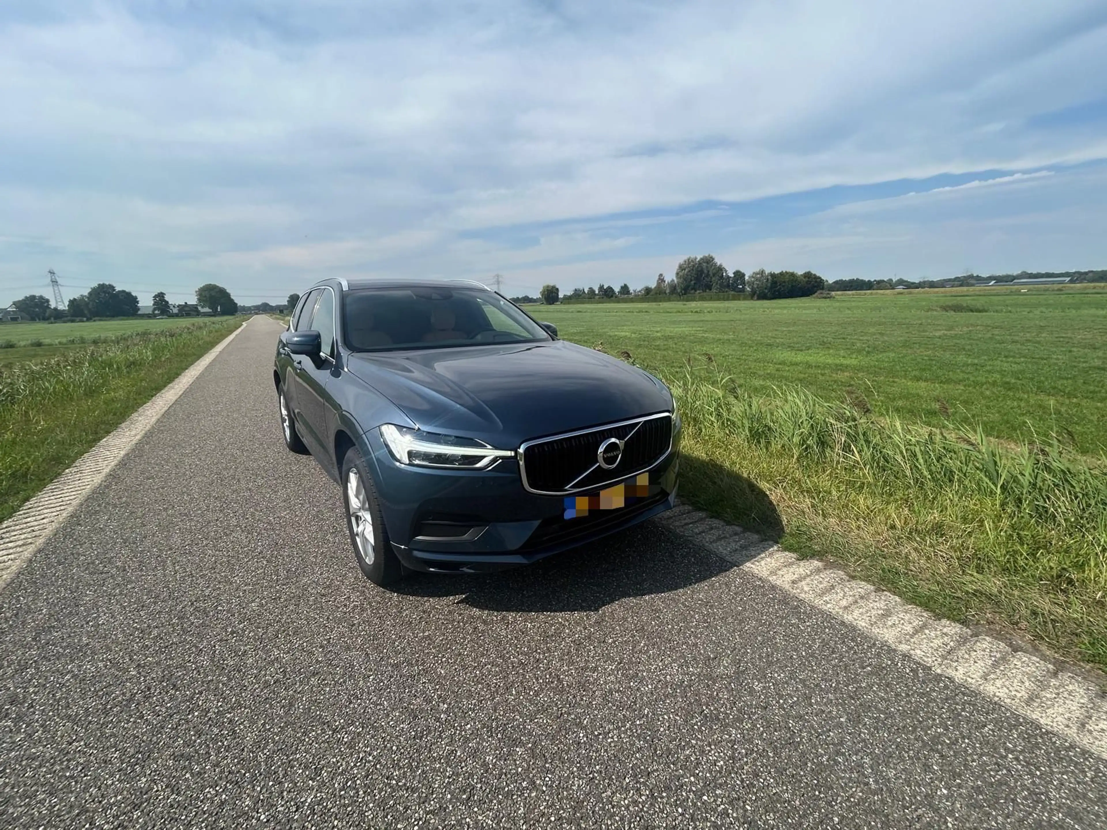 Volvo XC60 D4 Momentum Volvo Service History