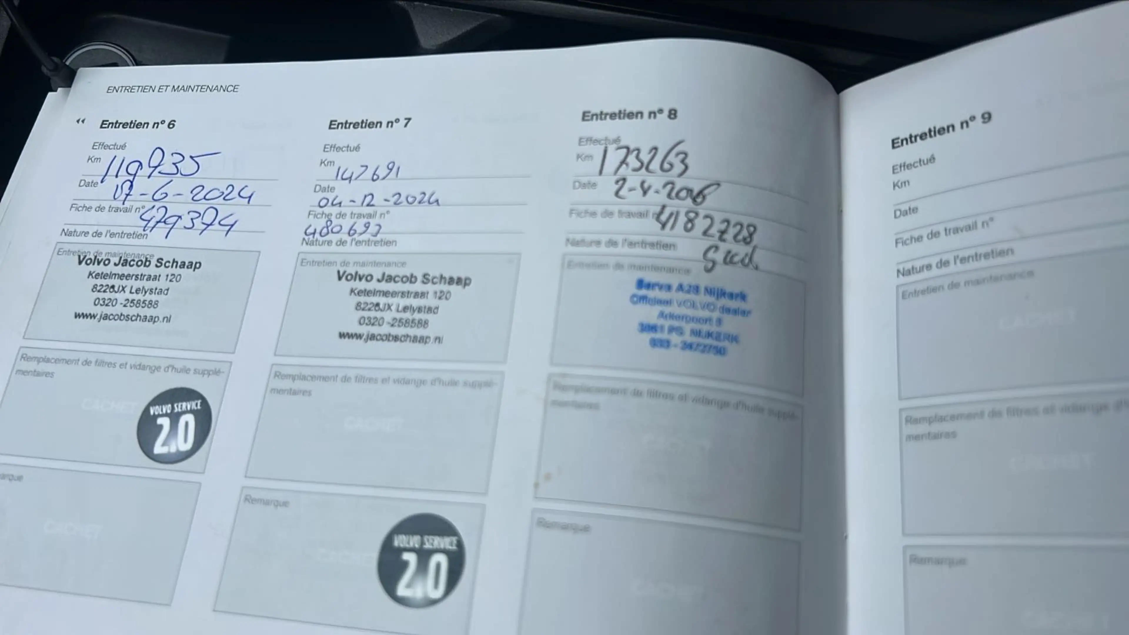 Volvo XC60 D4 Momentum Volvo Service History — photo 15