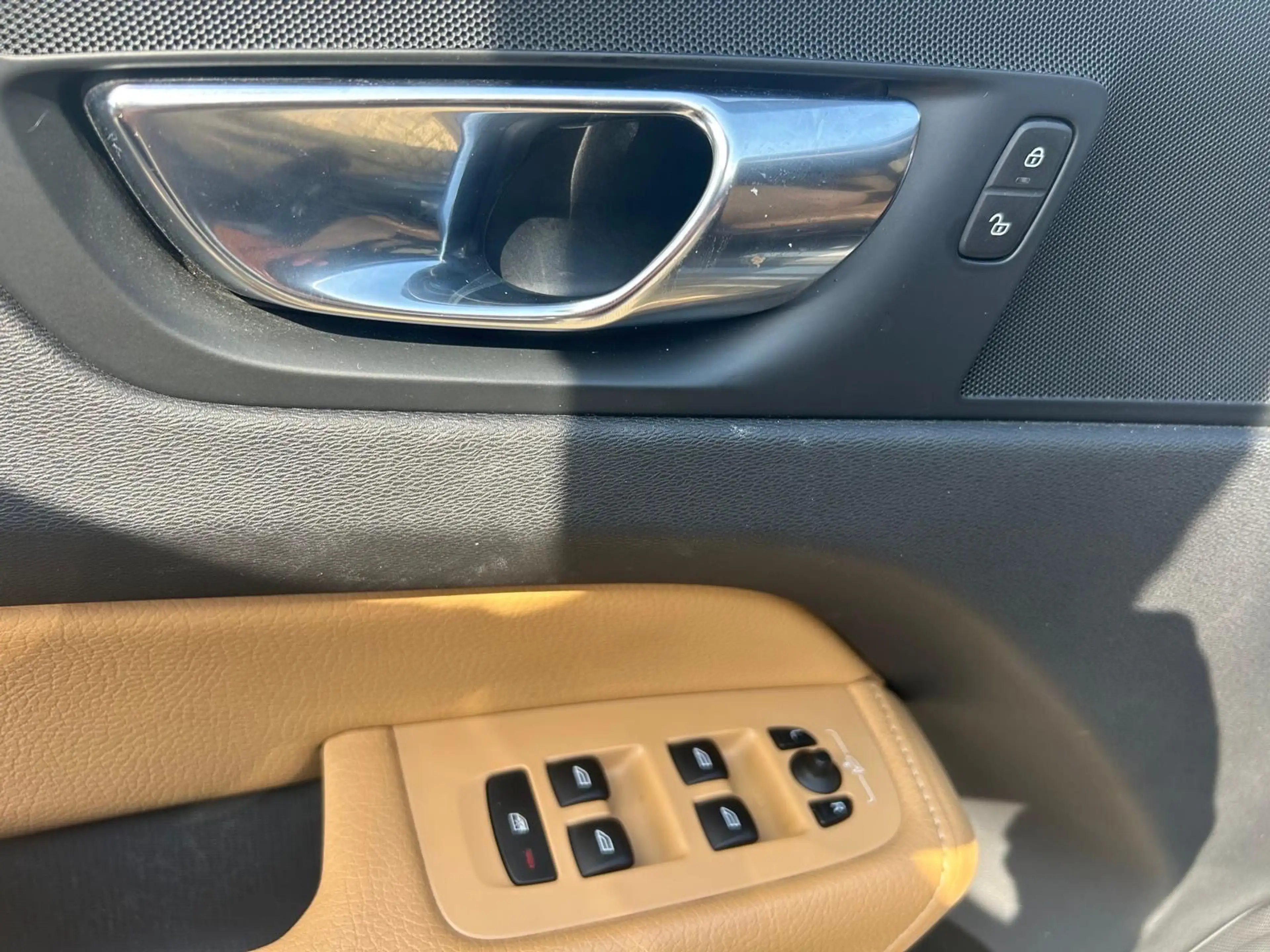 Volvo XC60 D4 Momentum Volvo Service History — photo 10