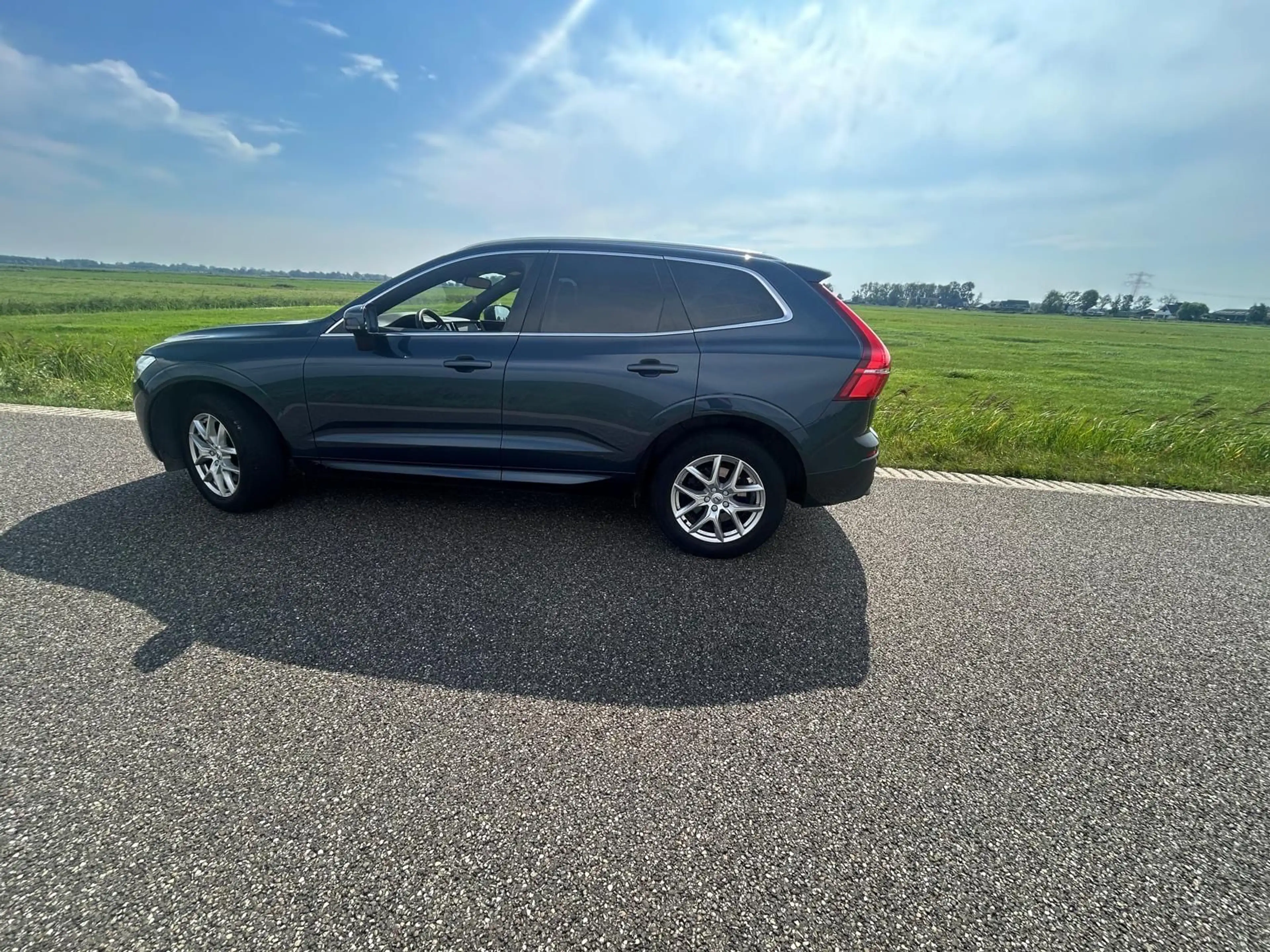 Volvo XC60 D4 Momentum Volvo Service History — photo 3