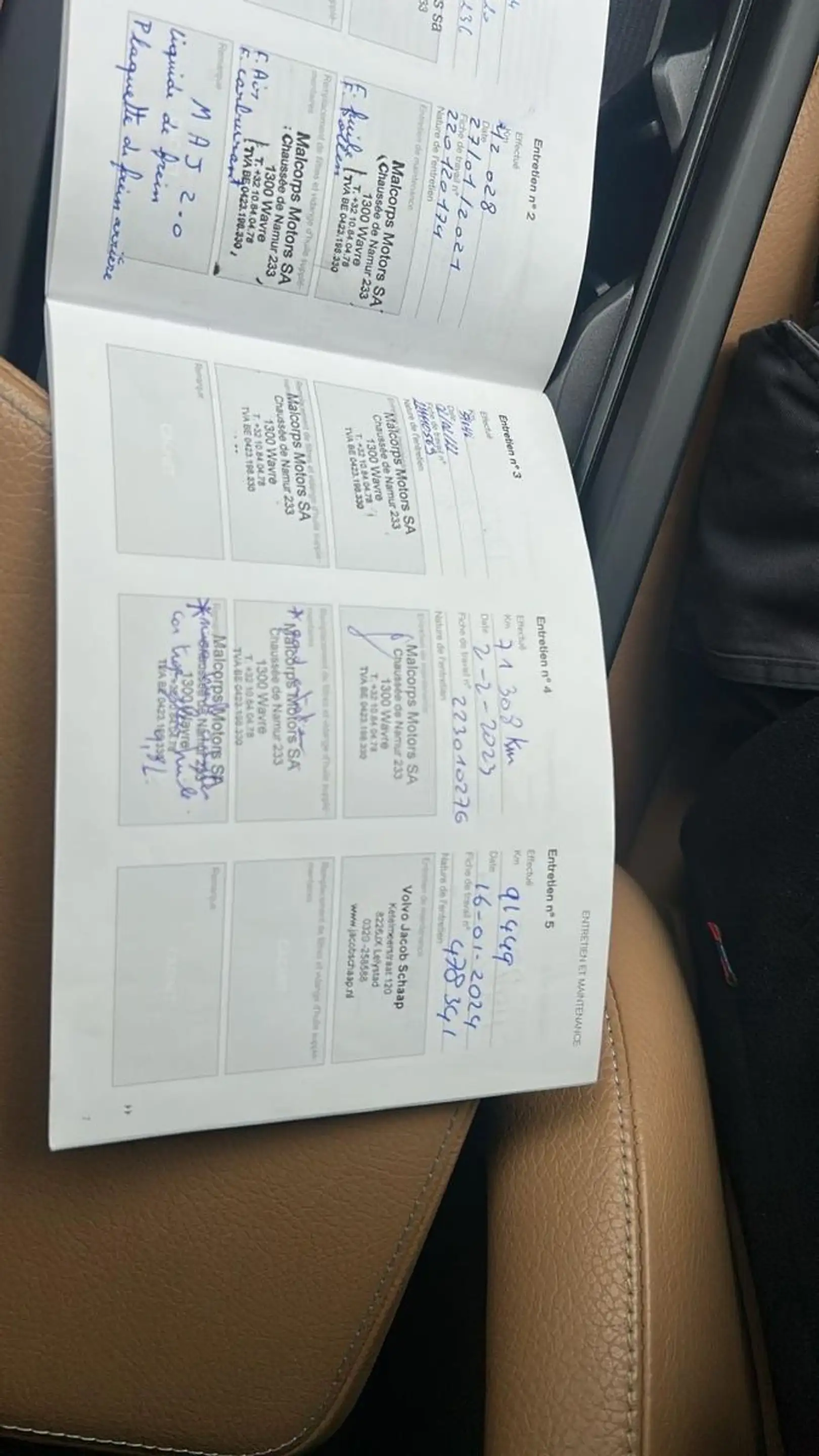 Volvo XC60 D4 Momentum Volvo Service History — photo 17