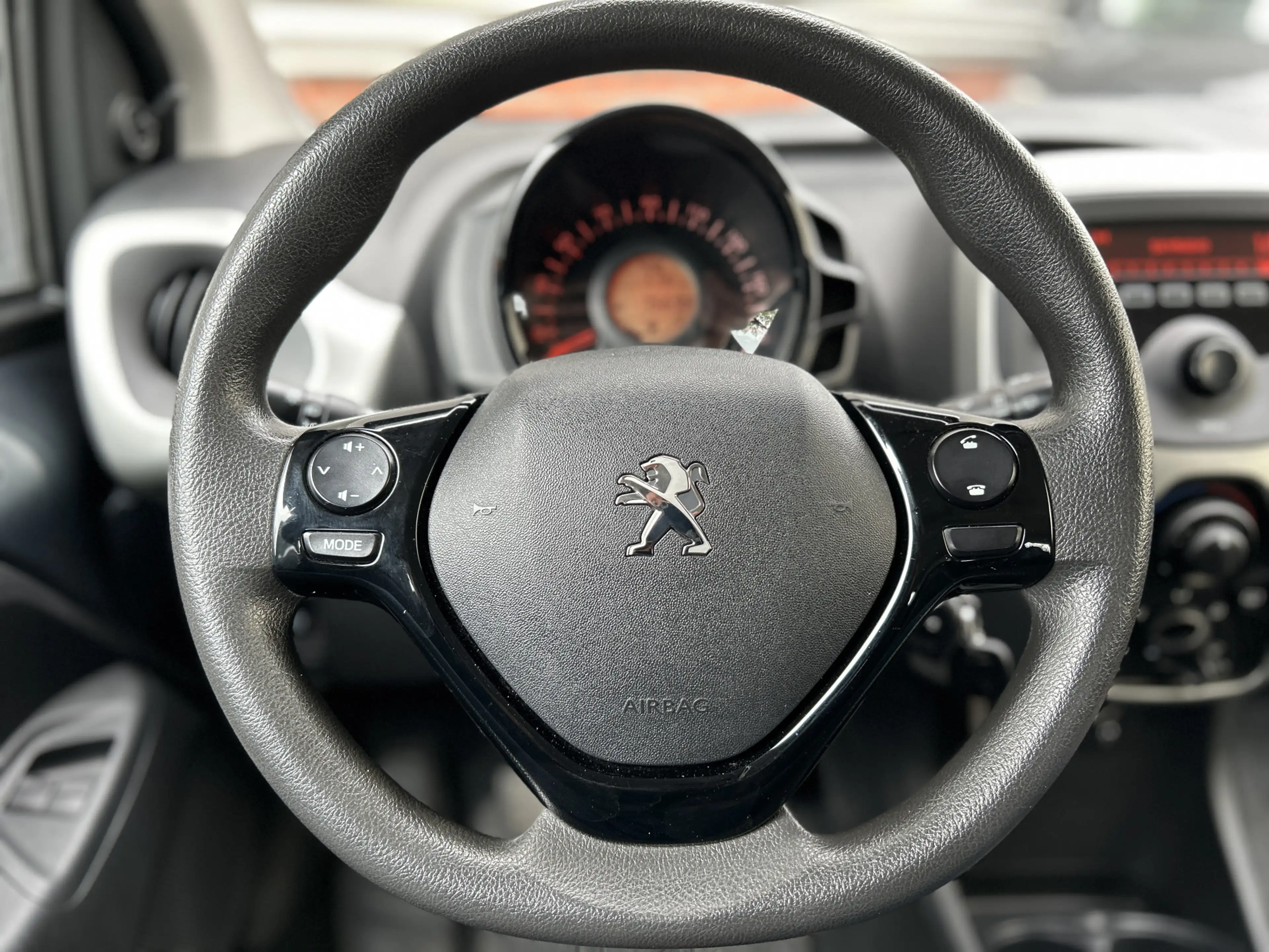 Peugeot 108 1.0 e-VTi Active | Airco | Lage kmstand | Nette au — photo 10