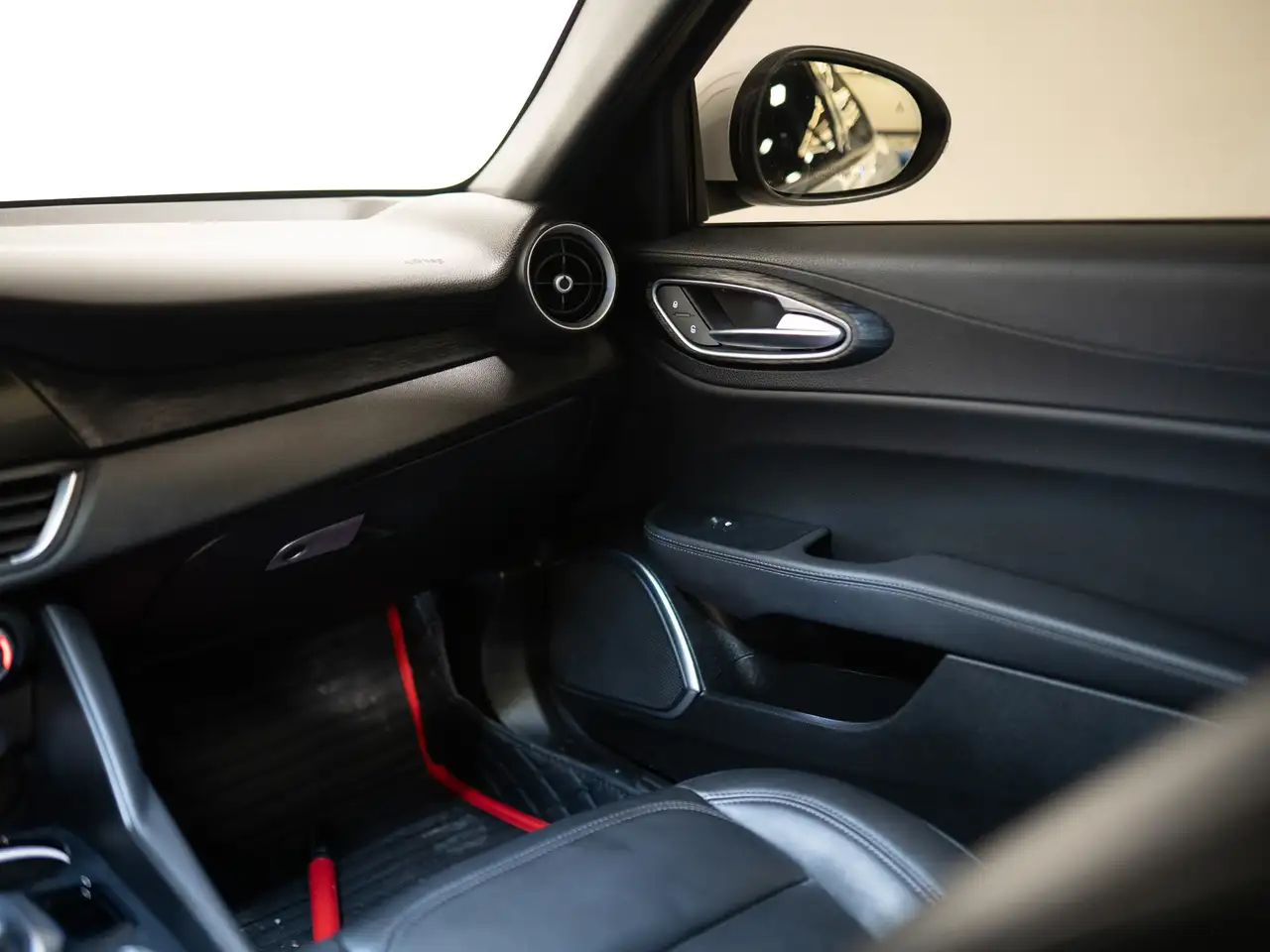 Alfa Romeo Giulia снимка Alfa Romeo Giulia