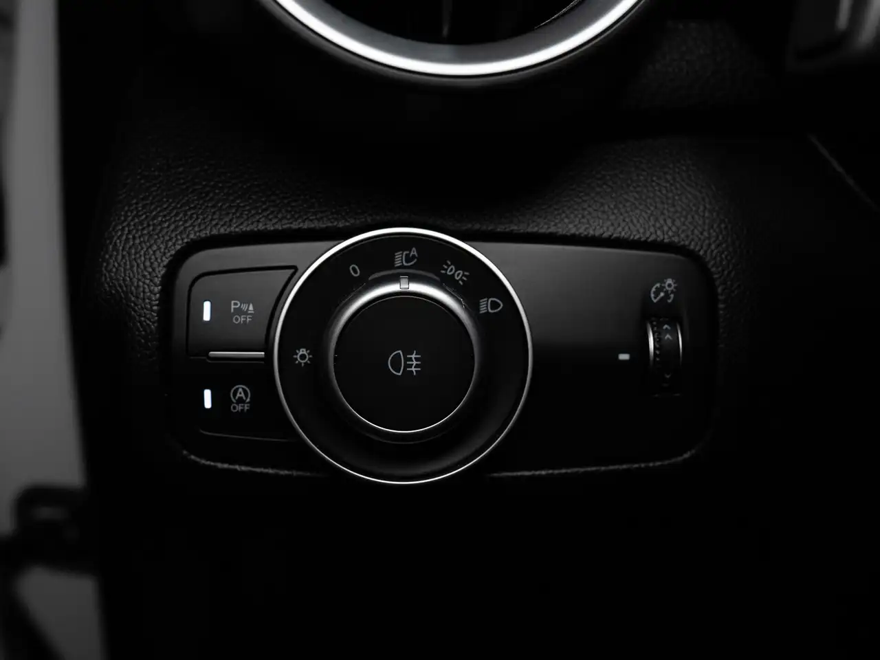 Alfa Romeo Giulia снимка Alfa Romeo Giulia