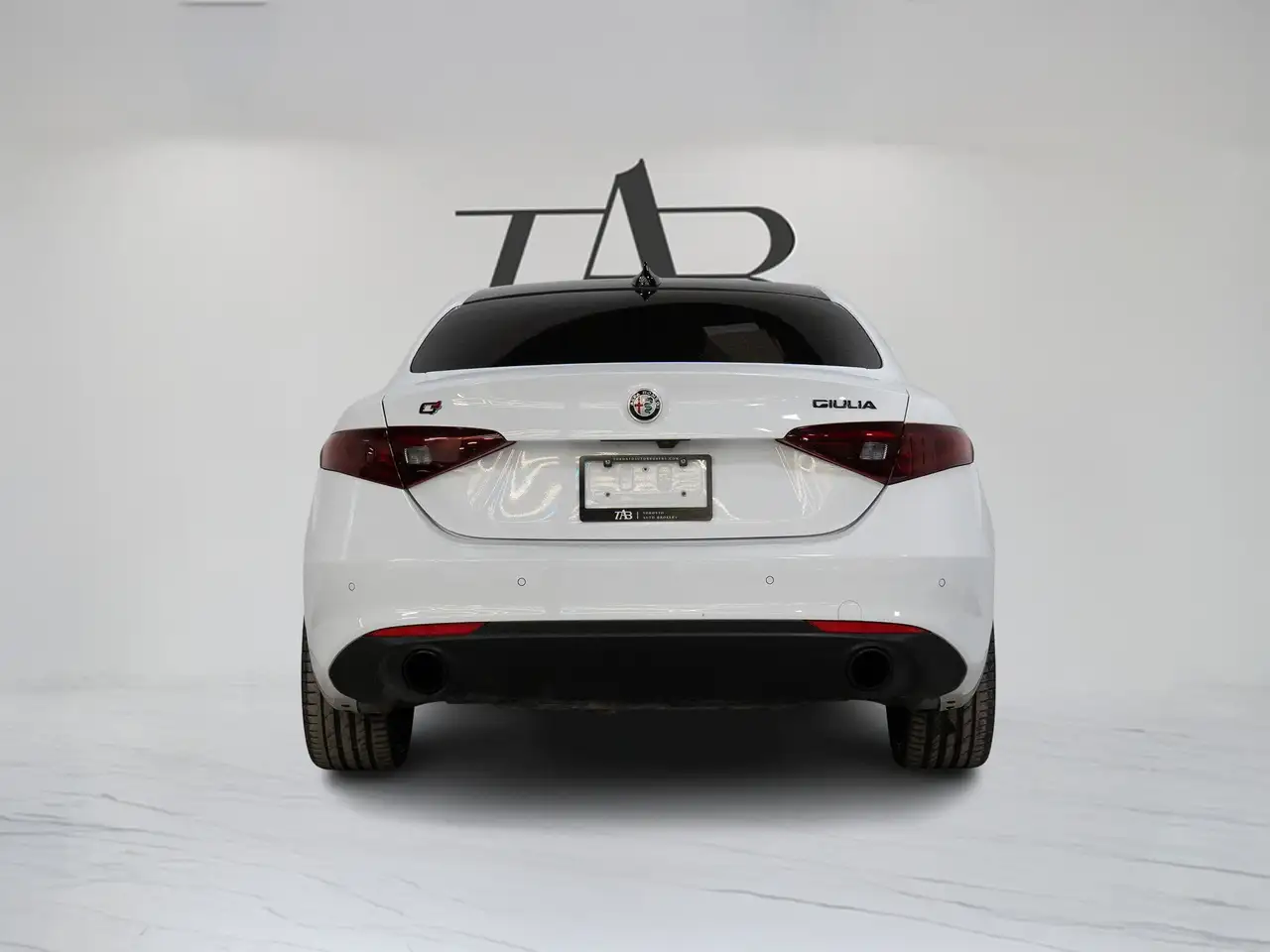 Alfa Romeo Giulia снимка Alfa Romeo Giulia