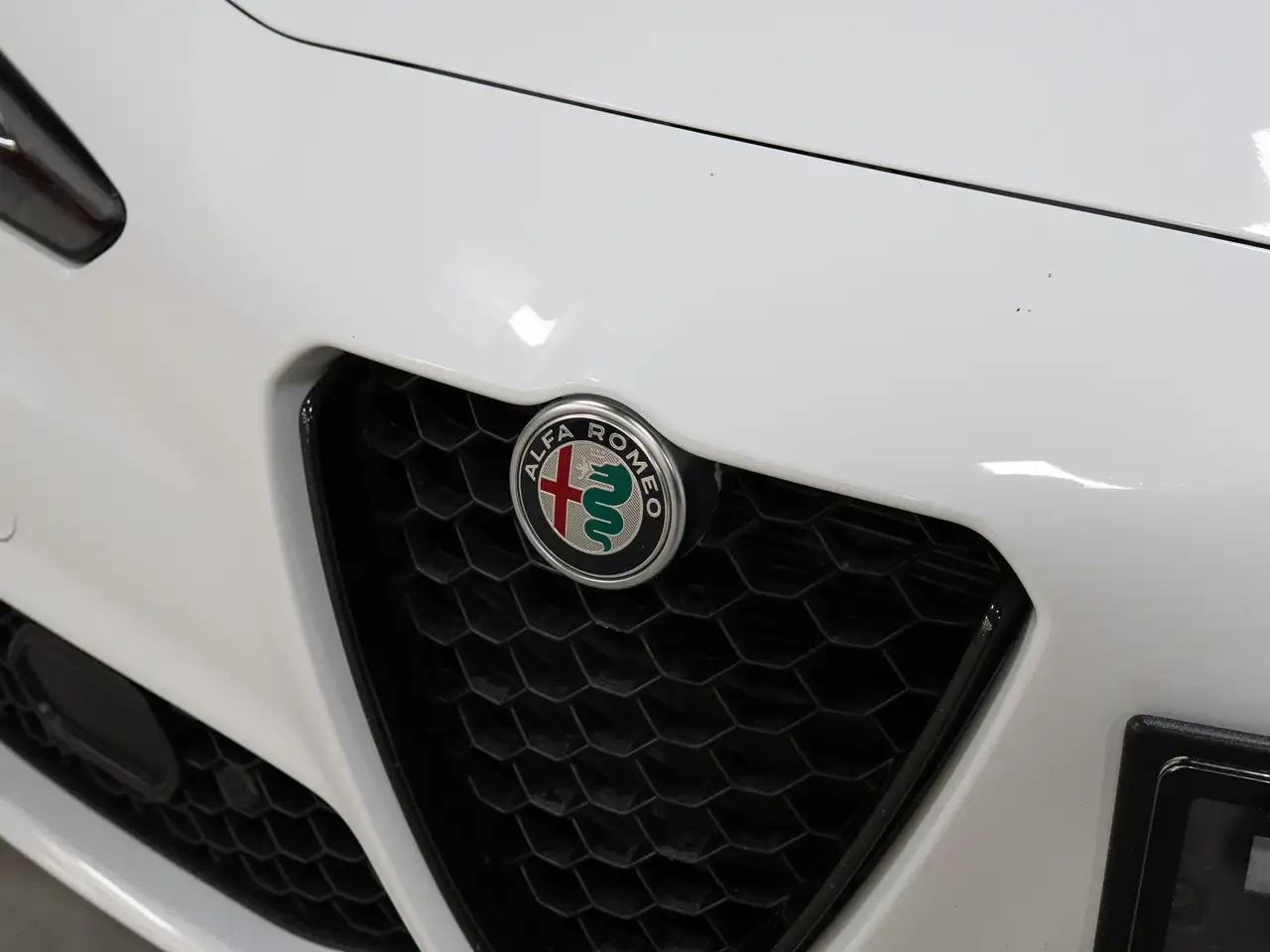 Alfa Romeo Giulia снимка Alfa Romeo Giulia