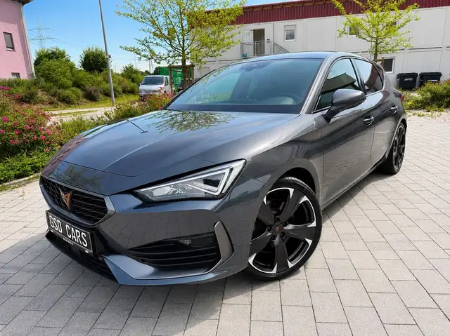 CUPRA Leon VZ e-Hybrid LED NAVI KAM SHZ