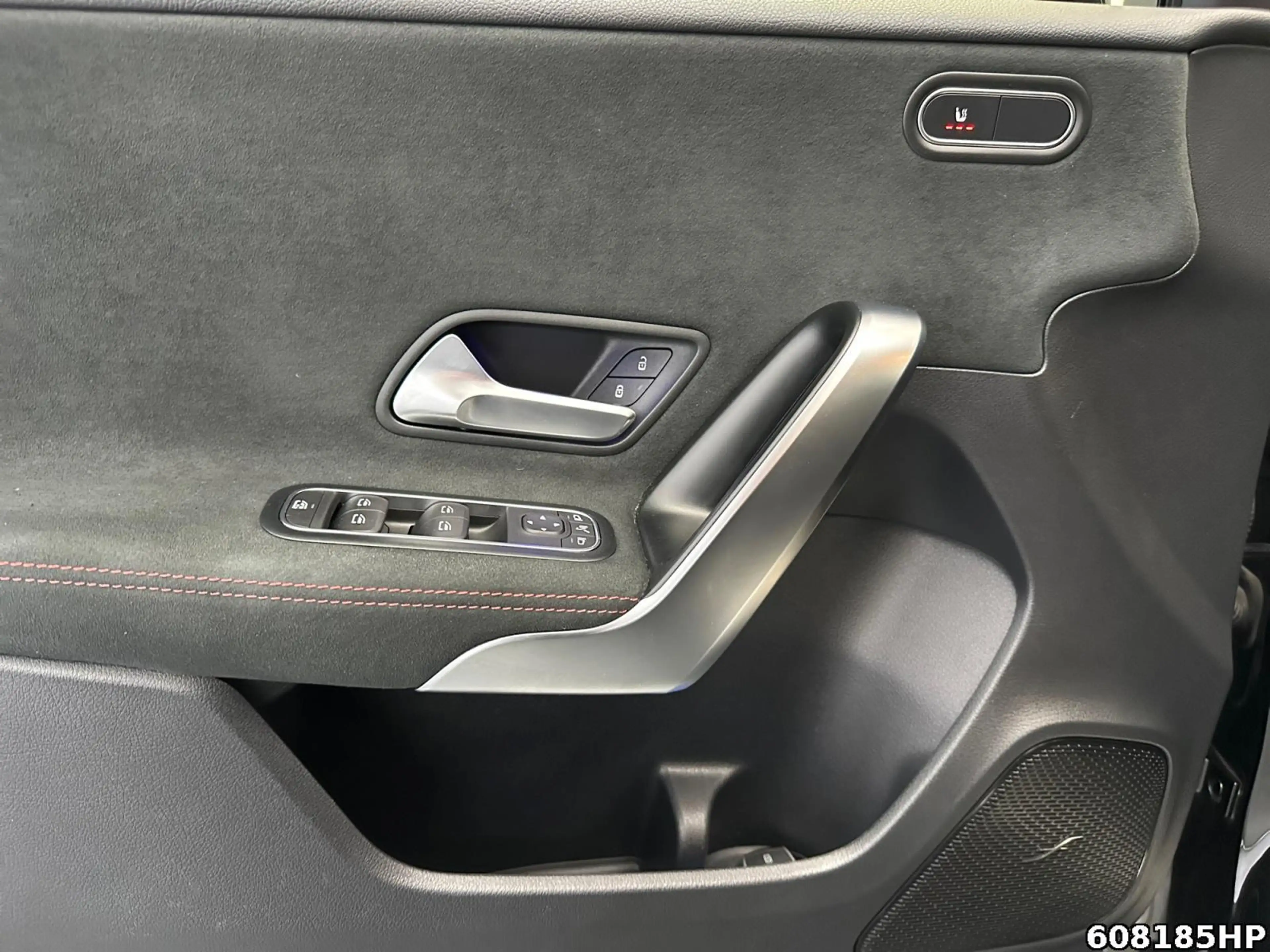 Mercedes-Benz A 220 AMG Line Pano AHK 360° Sound Ambiente 19" — photo 9