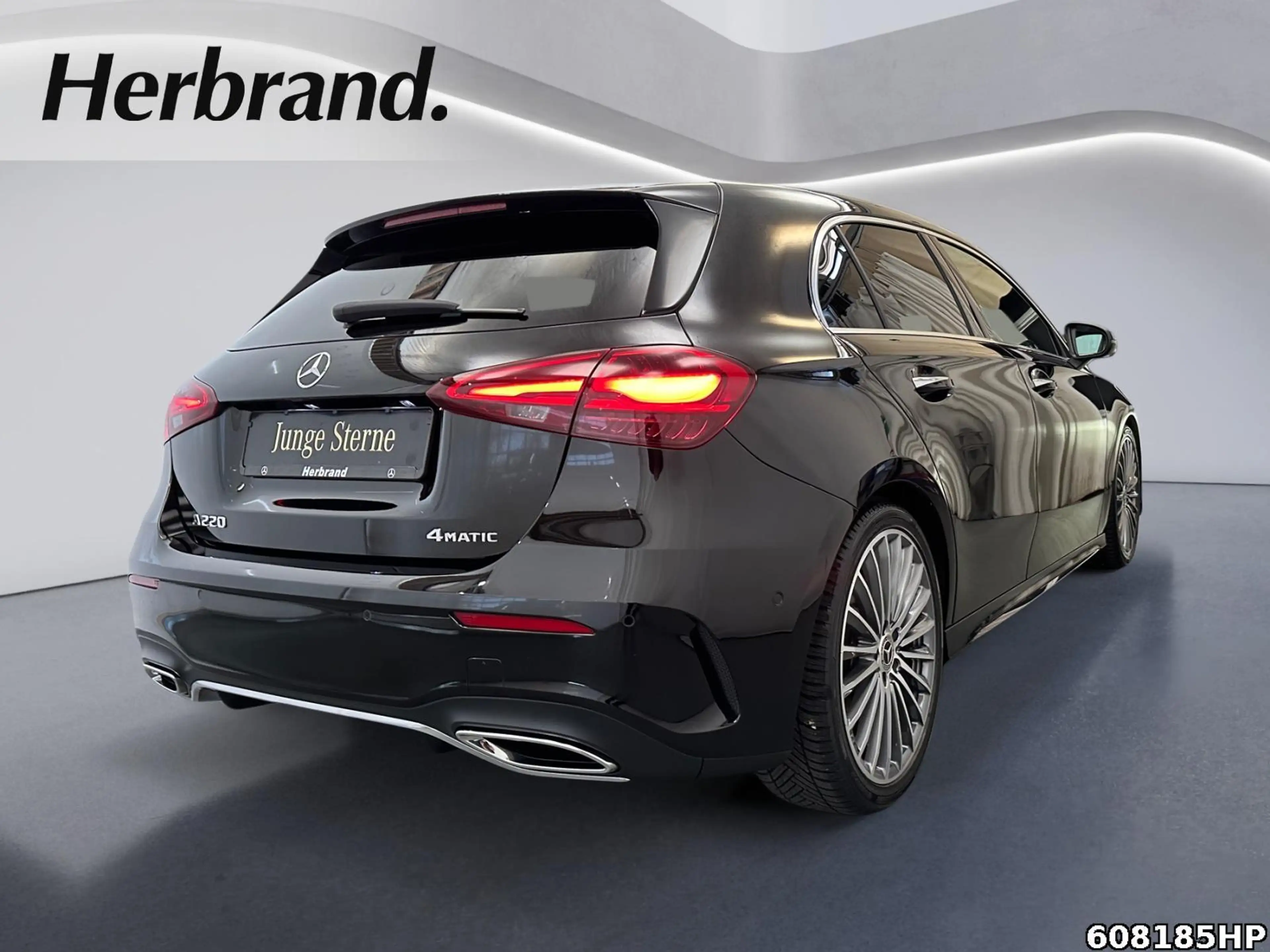 Mercedes-Benz A 220 AMG Line Pano AHK 360° Sound Ambiente 19" — photo 3