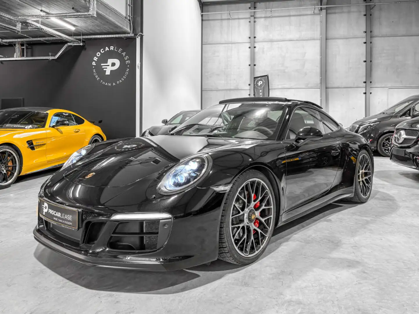 Porsche 991 911 Carrera 4 GTS / FULL BLACK / RACE TEX ALCANTAR Negro - 1