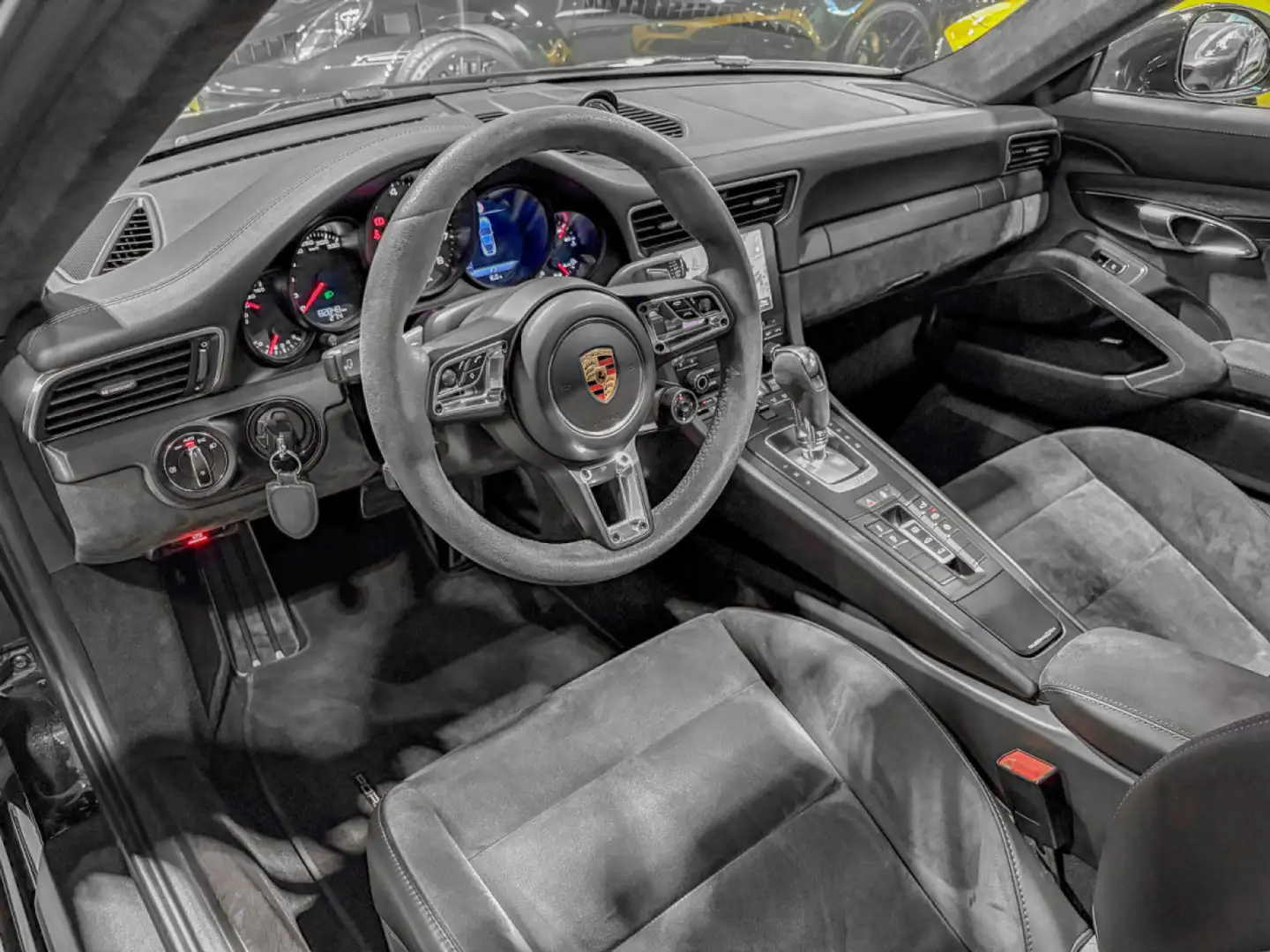 Porsche 991 911 Carrera 4 GTS / FULL BLACK / RACE TEX ALCANTAR Negro - 2