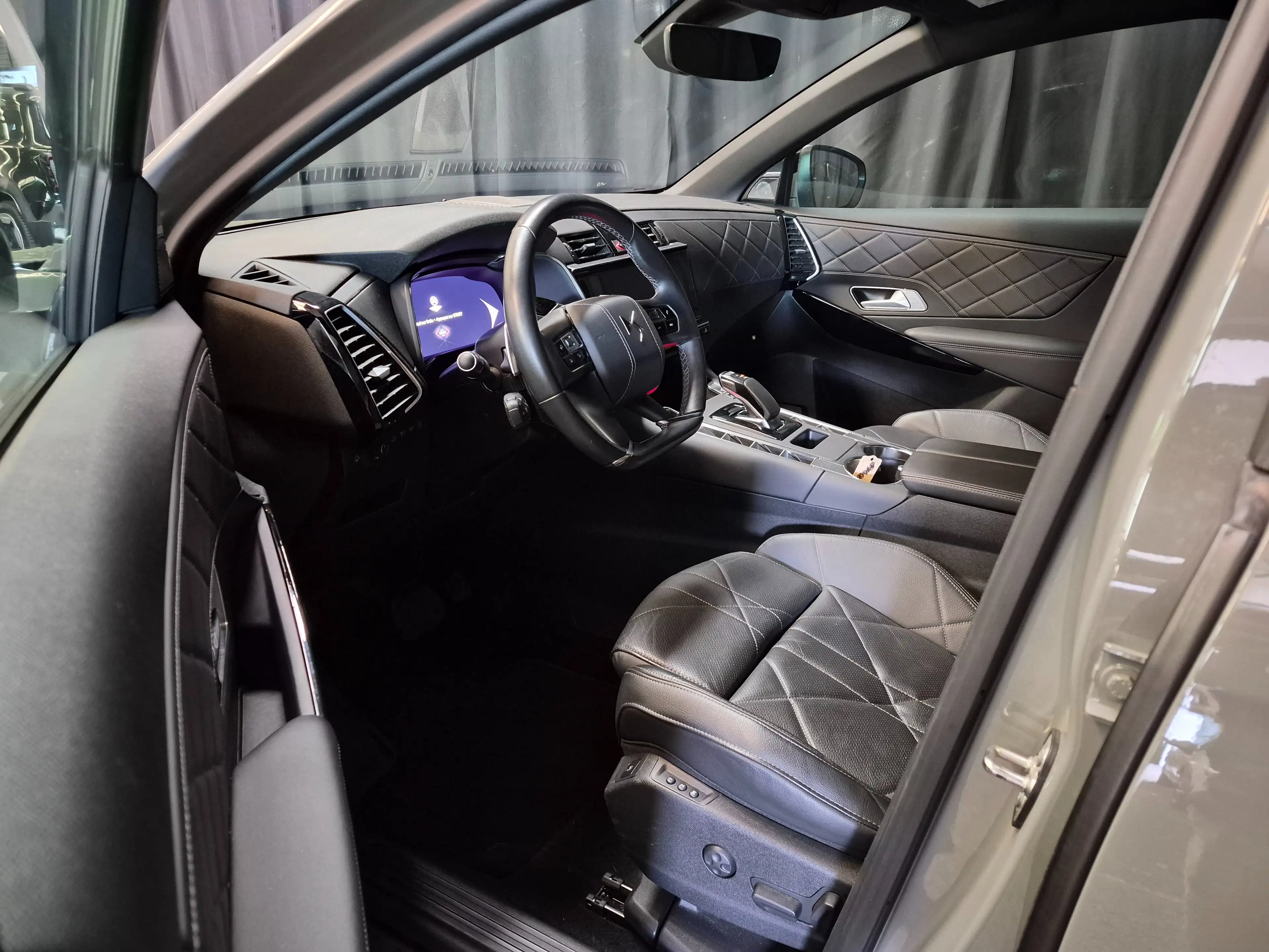 DS Automobiles DS 7 DS7 E-TENSE 225 RIVOLI — photo 4