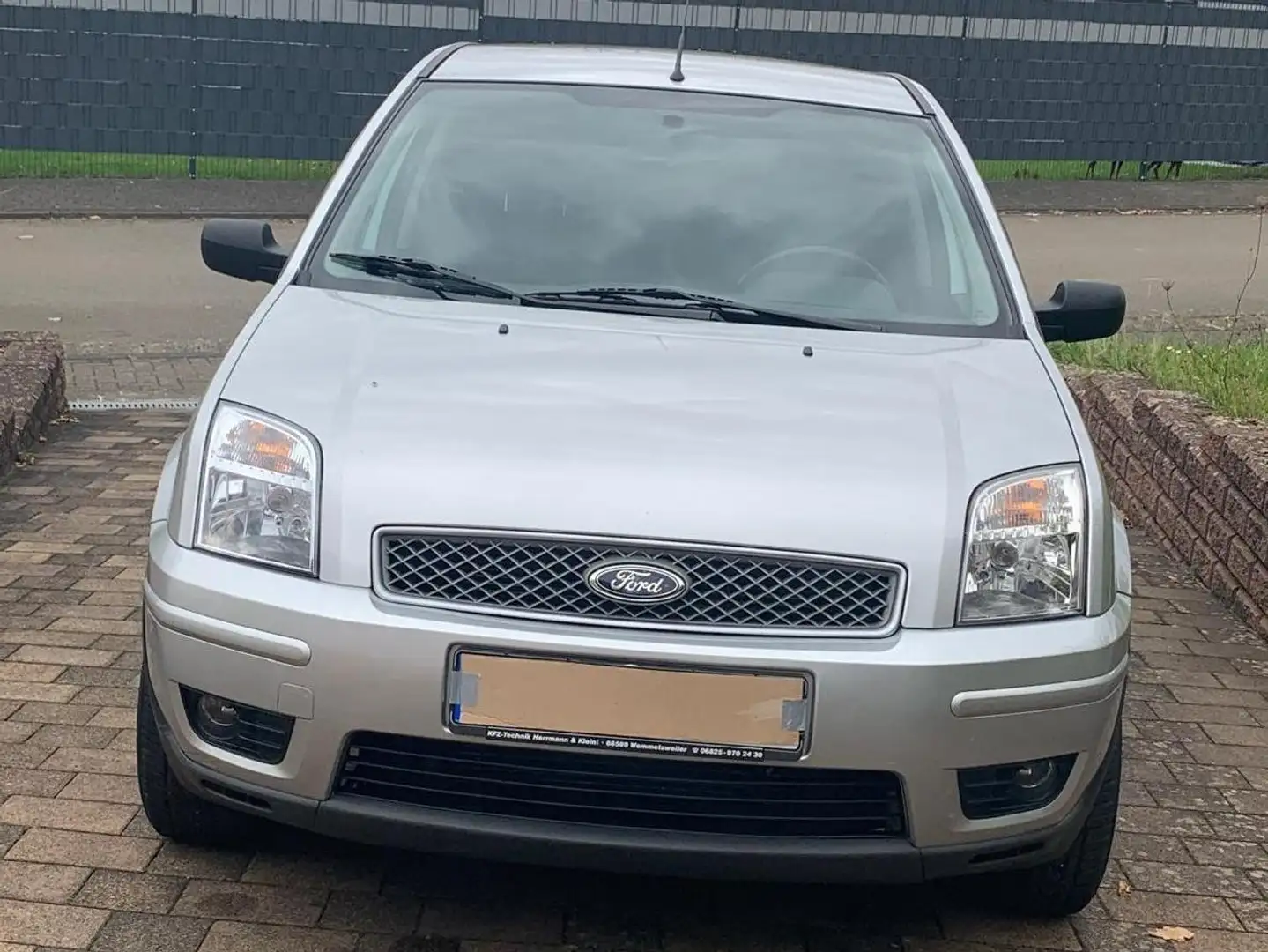 Ford Fusion Fusion plus, 1,4 Automatik Silber - 2