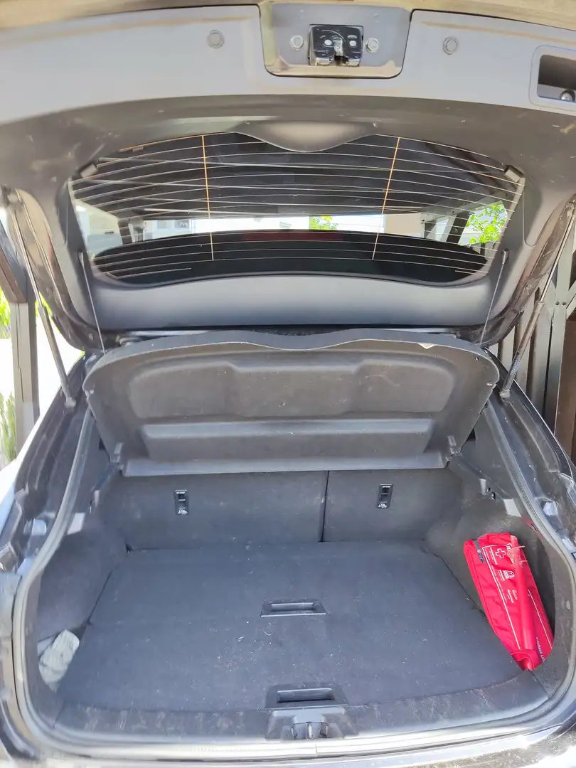 Nissan Qashqai Qashqai 1.6 DIG-T TEKNA Schwarz - 1