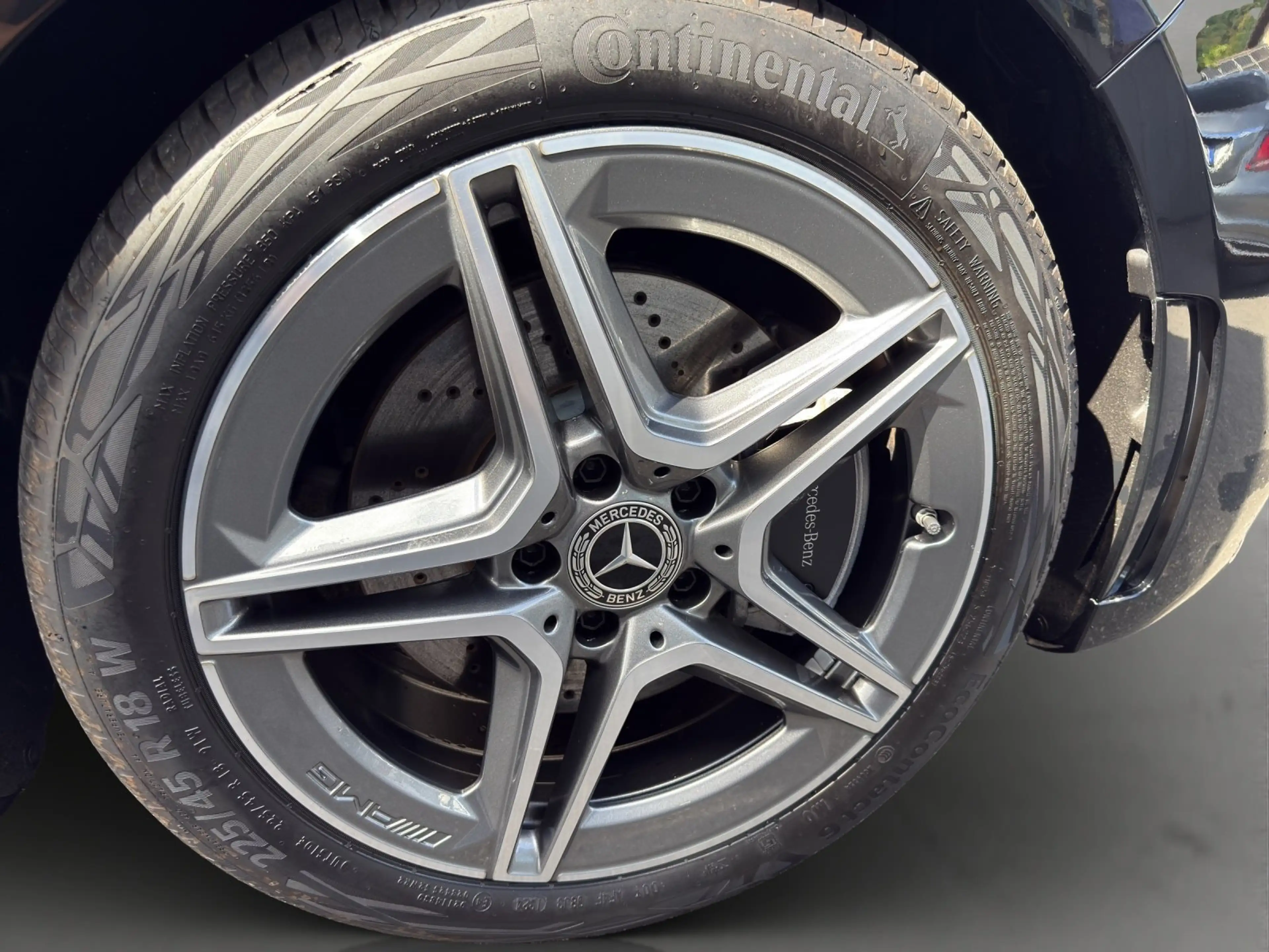 Mercedes-Benz B 220 4M AMG Premi+ AHK Memo MLED Pano HUD KeyGo — photo 15