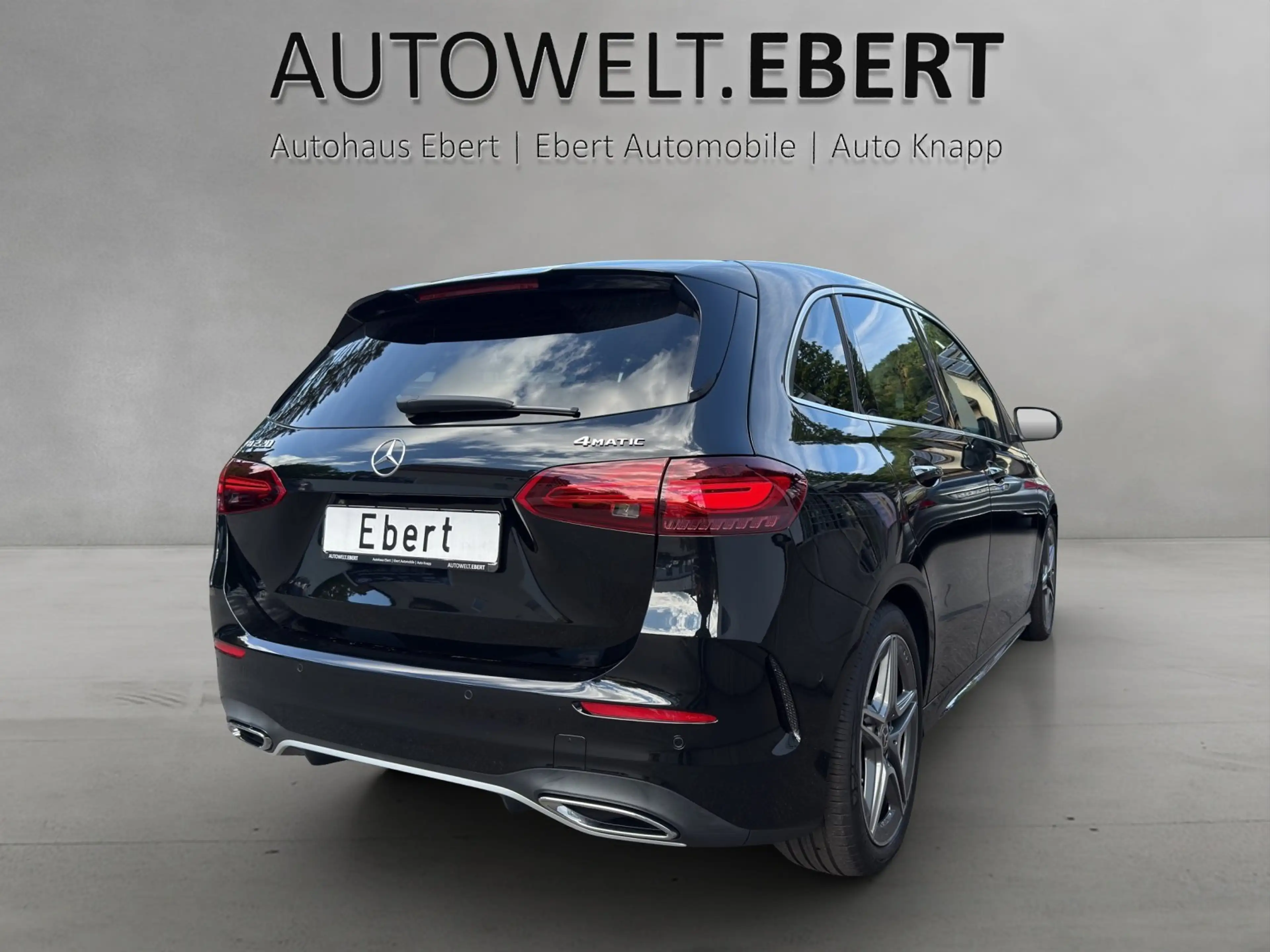Mercedes-Benz B 220 4M AMG Premi+ AHK Memo MLED Pano HUD KeyGo — photo 5