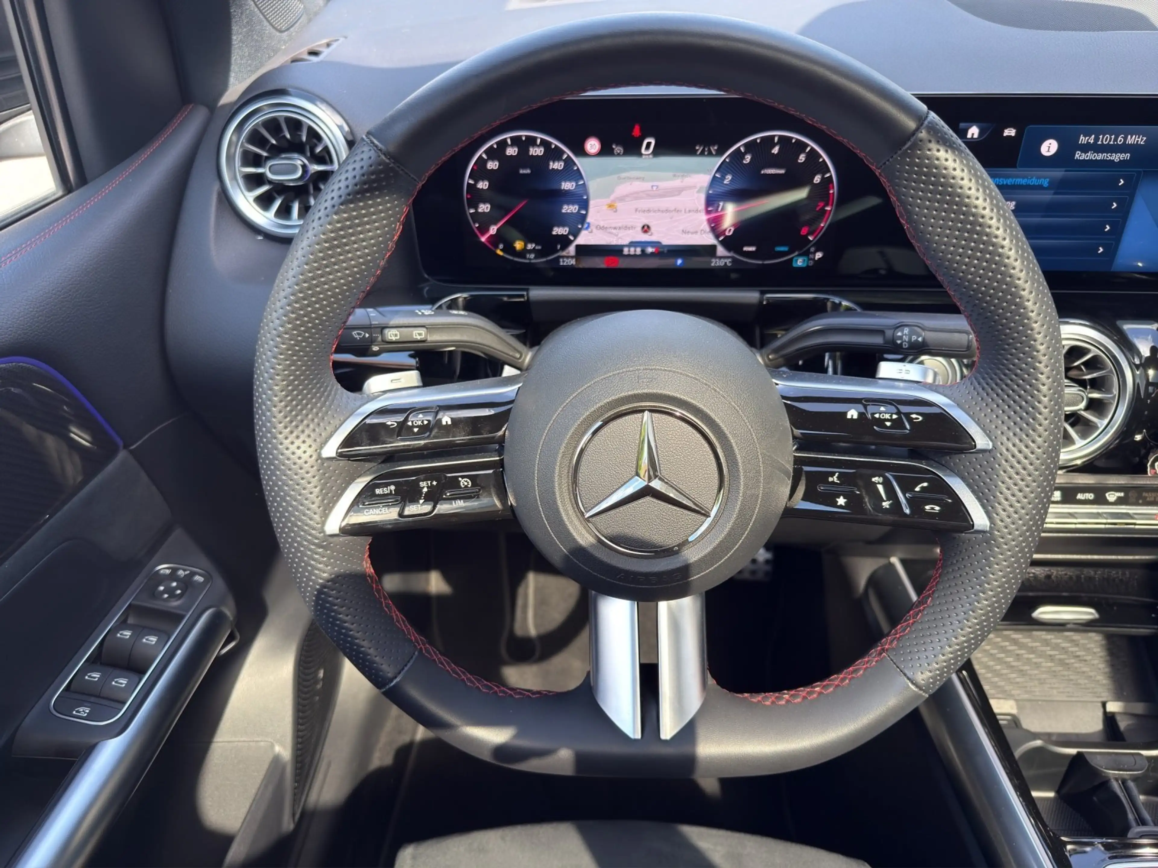 Mercedes-Benz B 220 4M AMG Premi+ AHK Memo MLED Pano HUD KeyGo — photo 8