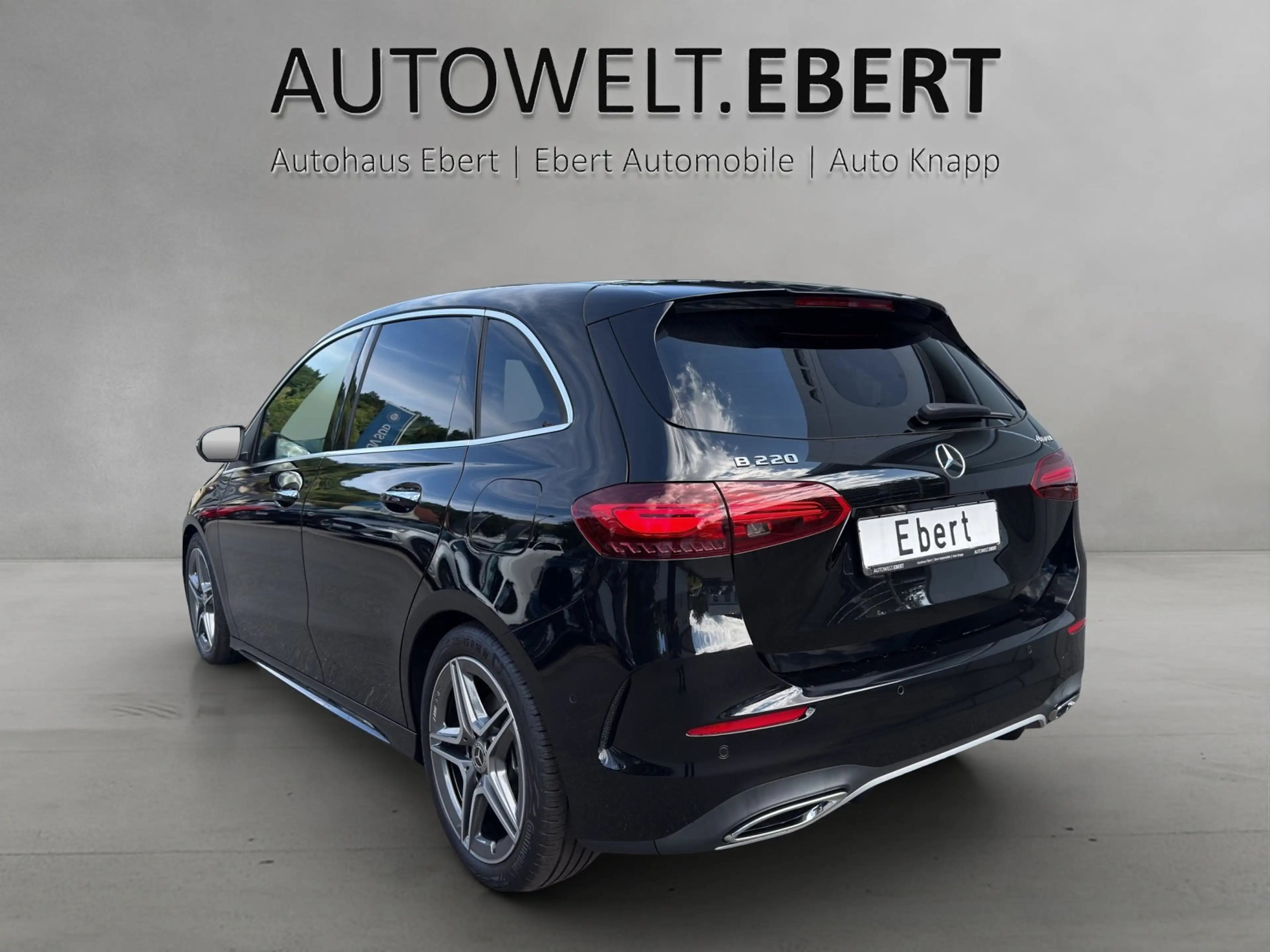 Mercedes-Benz B 220 4M AMG Premi+ AHK Memo MLED Pano HUD KeyGo — photo 3