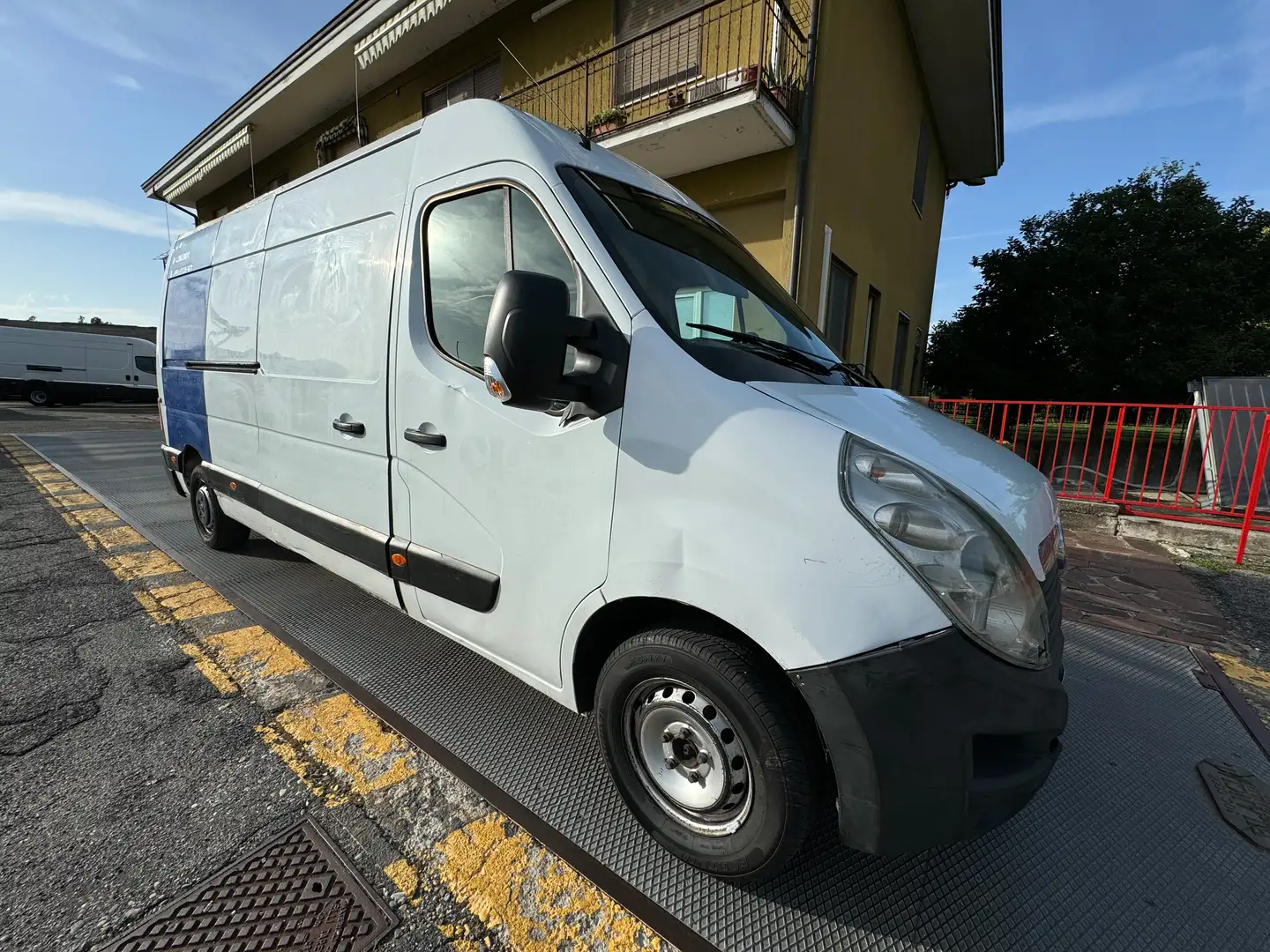 Opel Movano 2.3 CDTI 125CV - GRAN VOL. L3H1 Weiß - 2