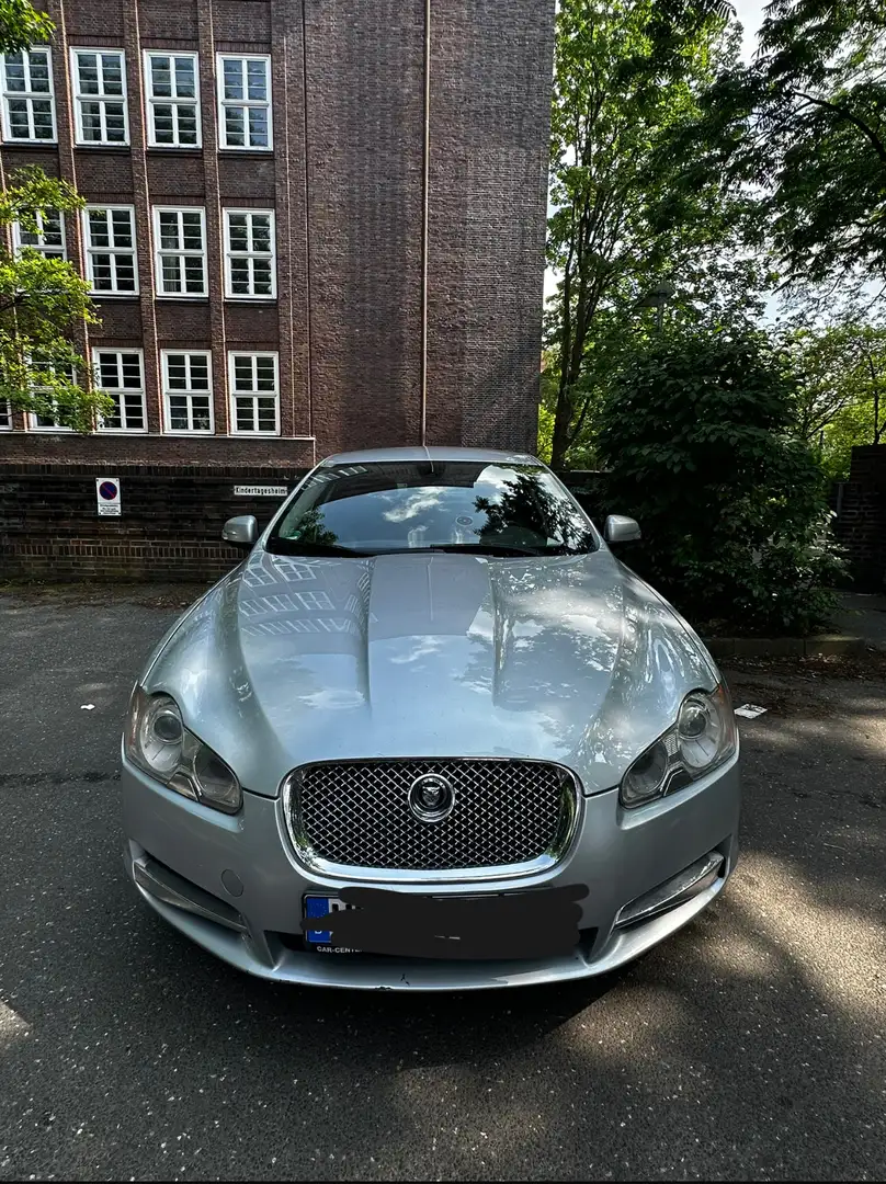 Jaguar XF 3.0 V6 Premium Luxury - 2