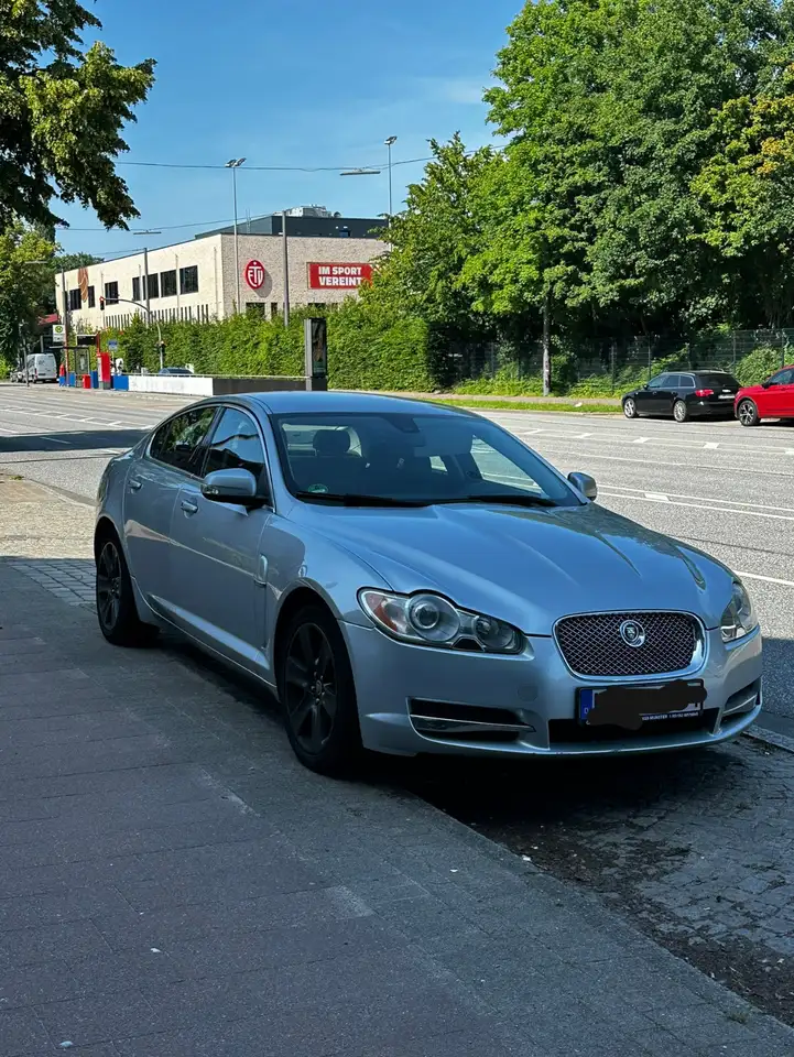 Jaguar XF