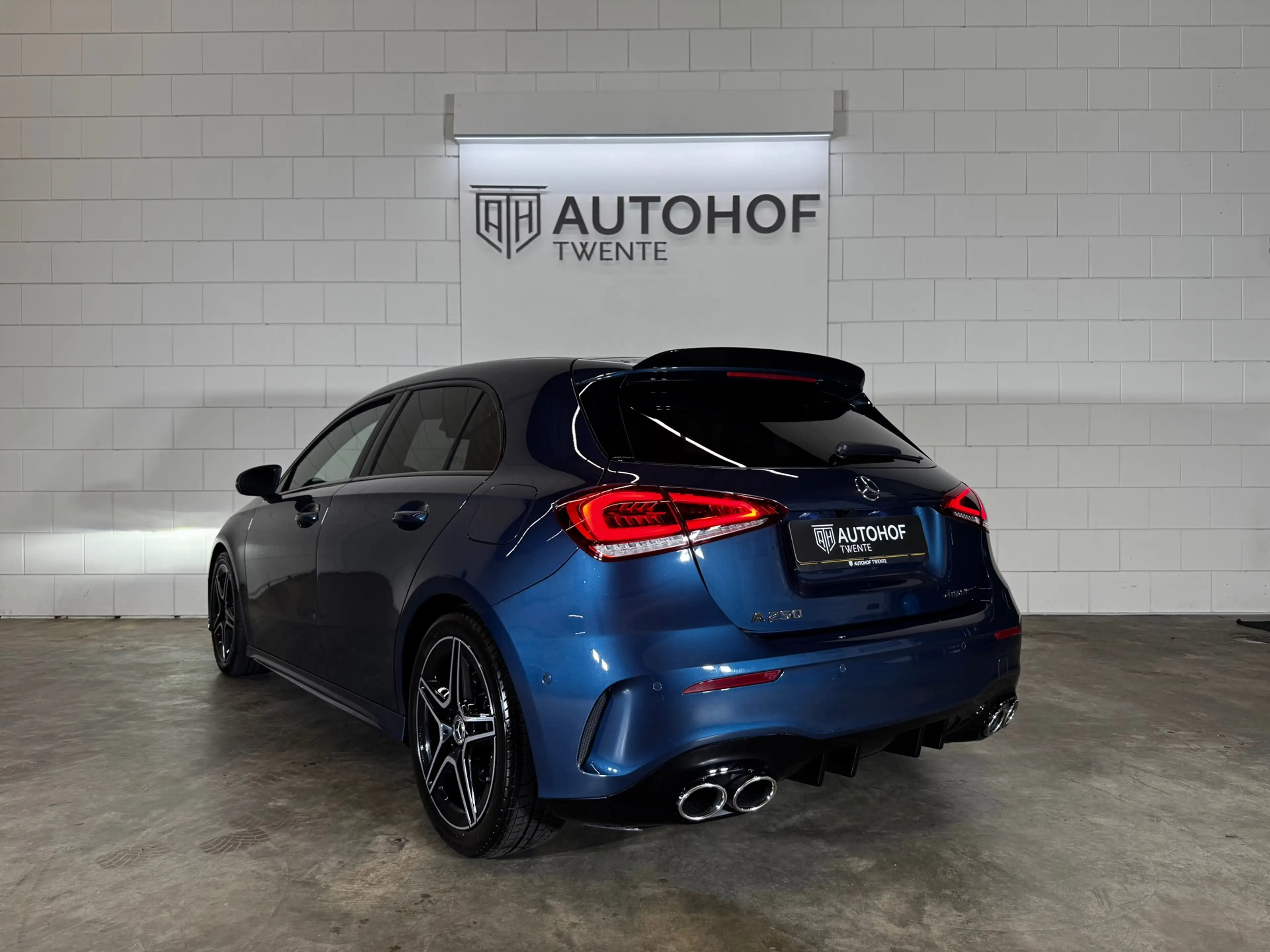 Mercedes-Benz A 250 4MATIC AMG 224 PK Full Opt. *BurM*Memory*Multi B.* — photo 3