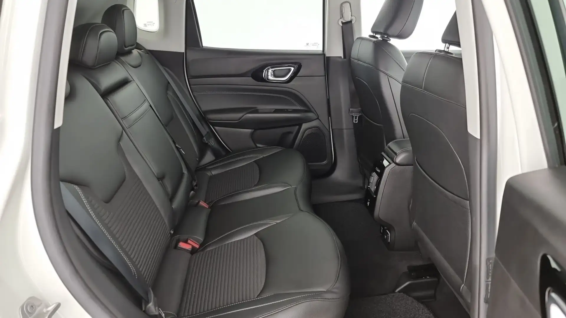 Jeep Compass 1.6 Multijet II 2WD Limited Weiß - 2
