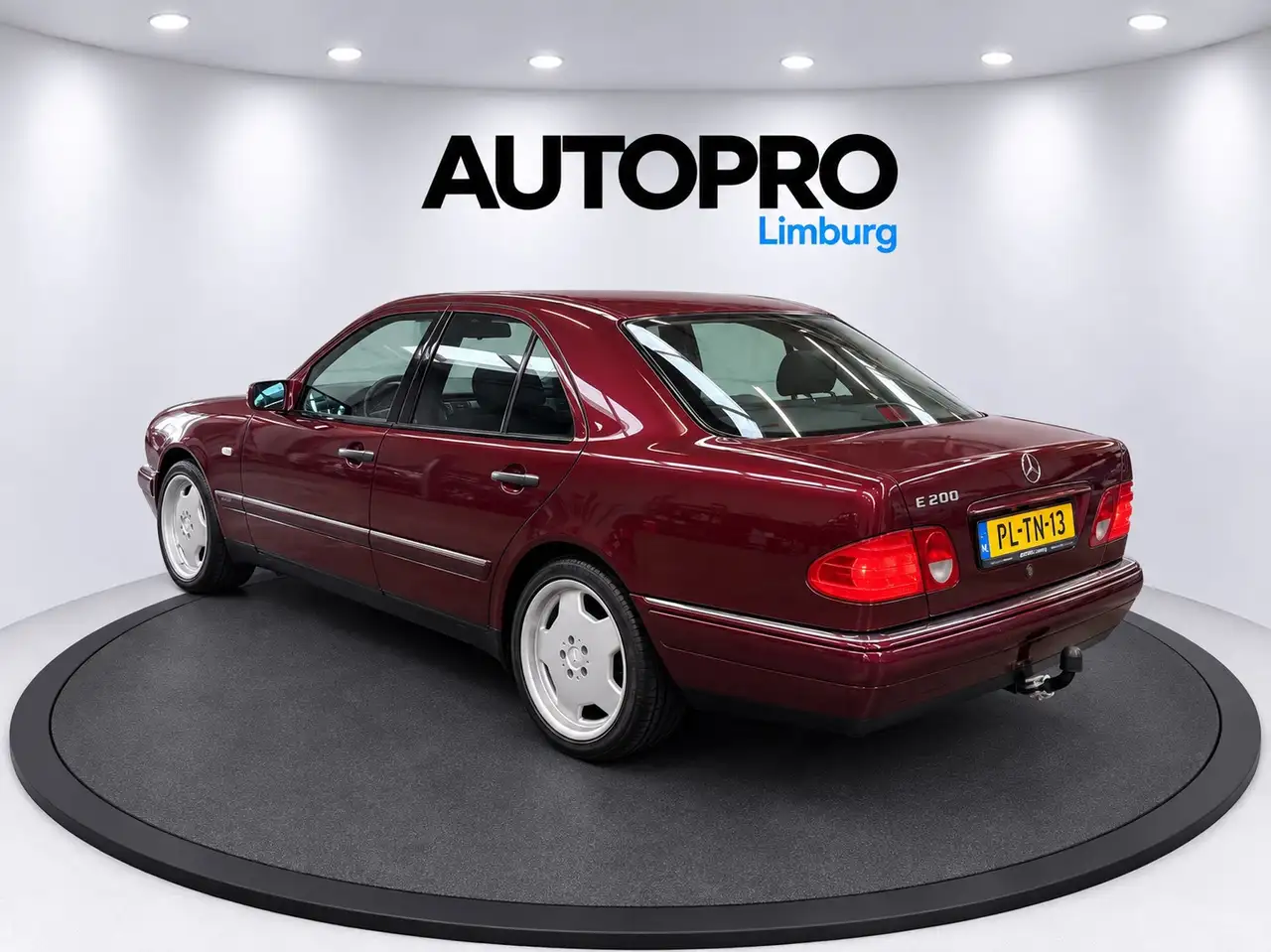 Mercedes-Benz E 200 Elegance| 1e eigenaar|Org NL, foto 2