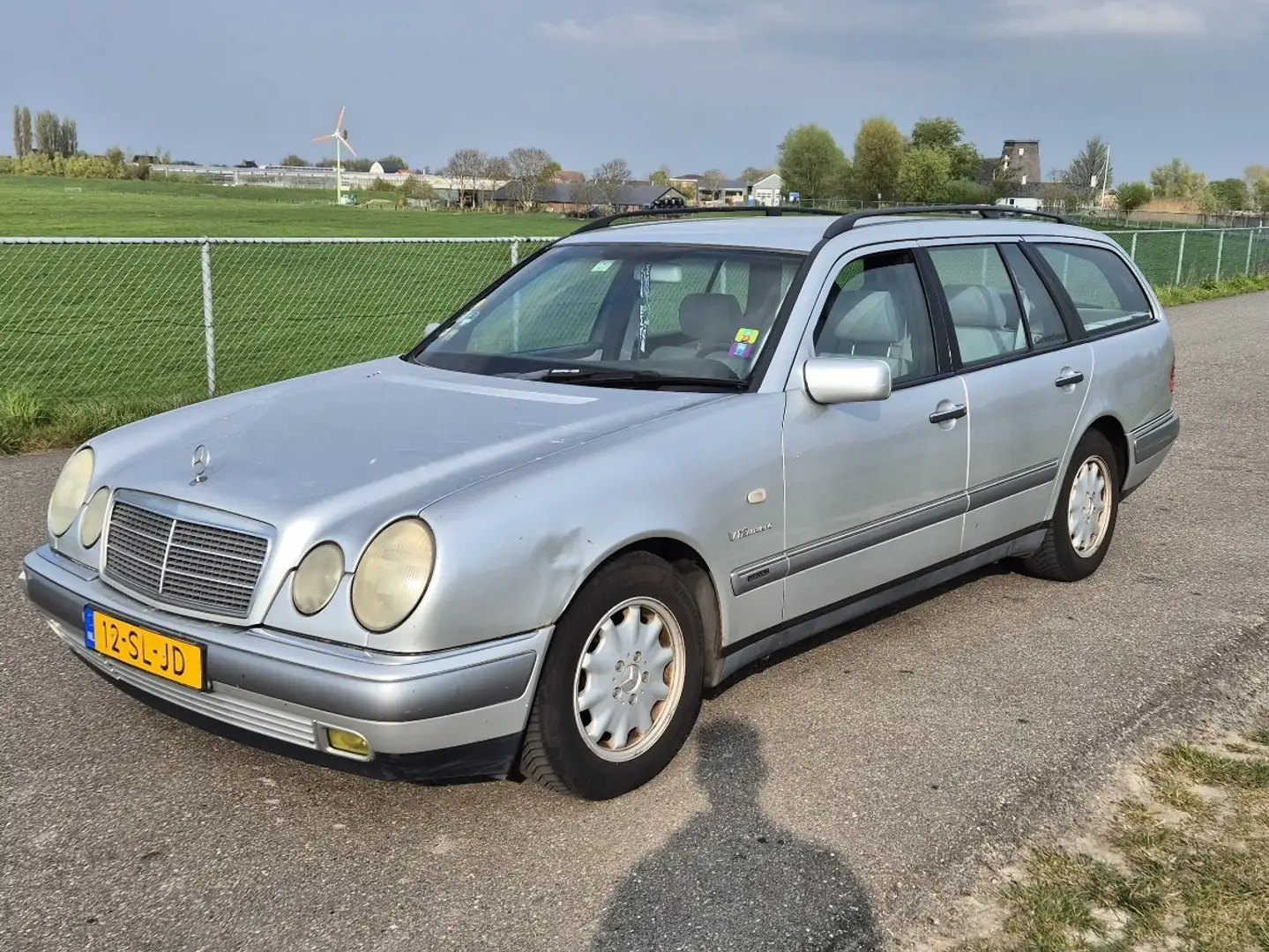 Mercedes-Benz E 240 2.4 elegance - 1