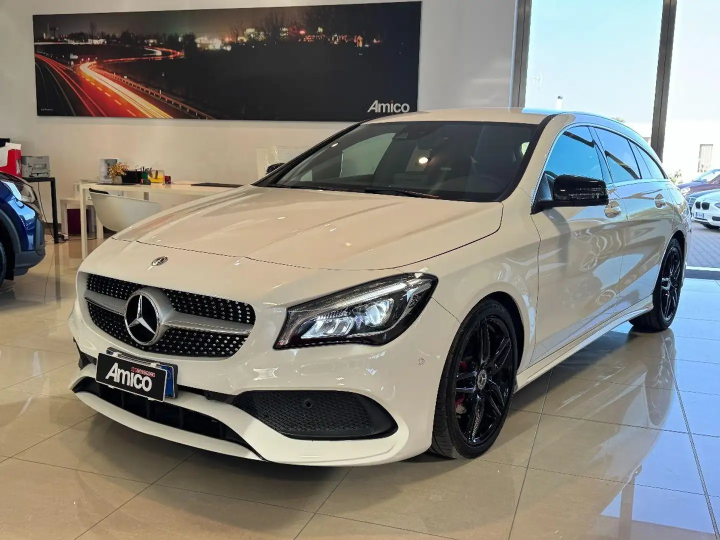 Mercedes-Benz CLA 200 d 4Matic Premium AMG Shooting Brake 2019 Білий - 1