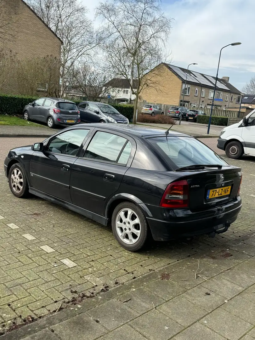 Opel Astra 1.6 Njoy Zwart - 2