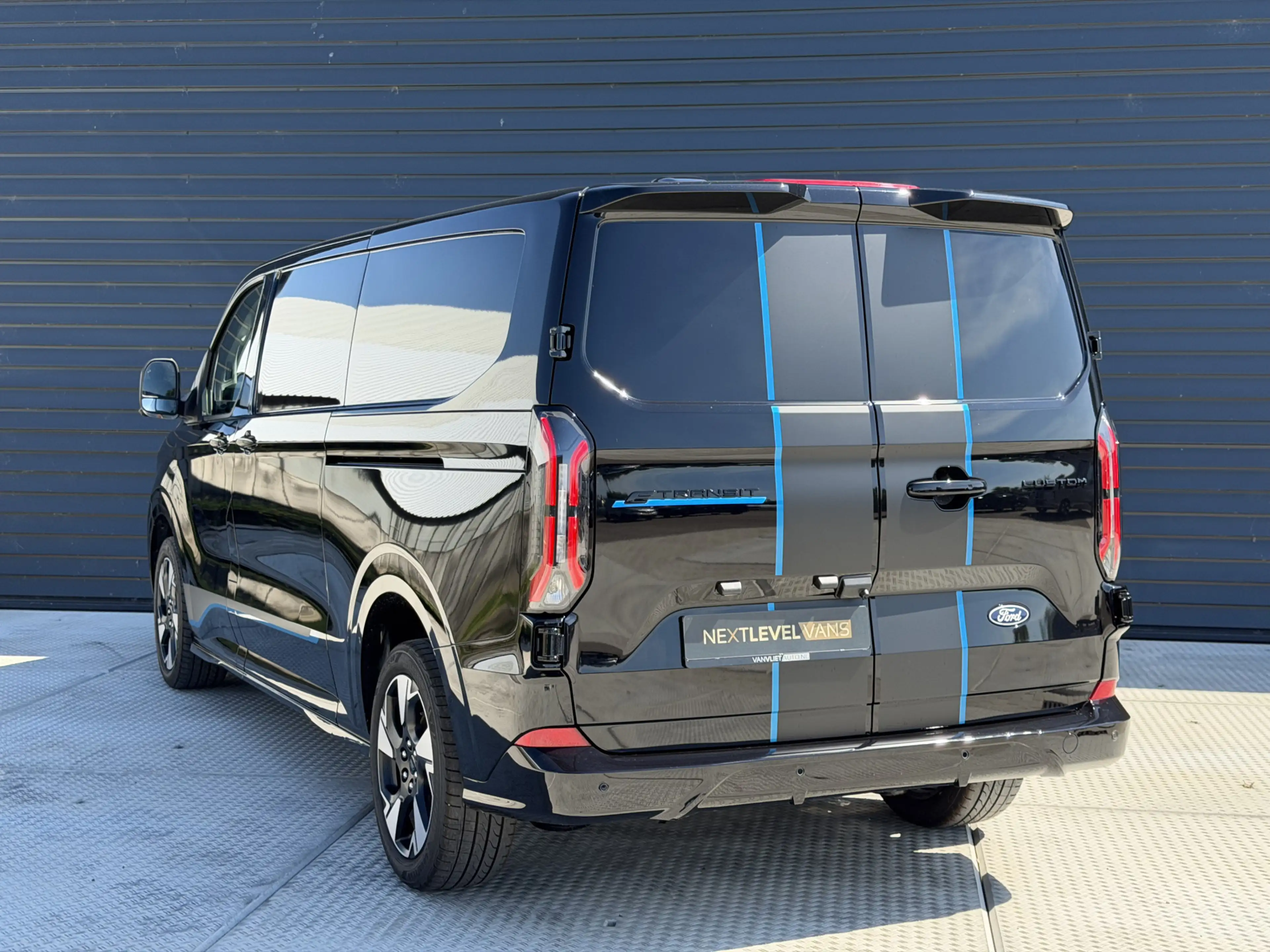Ford E-Transit Cust. 340 L2H1 Sport 71 kWh | 360 Camera | B&O Aud — photo 6
