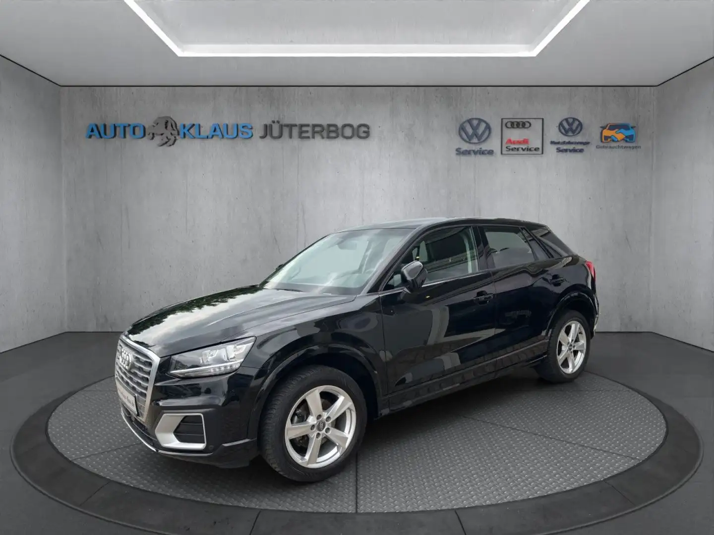 Audi Q2 30 TFSI sport Navigationssystem AZV abnehmbar Schwarz - 2